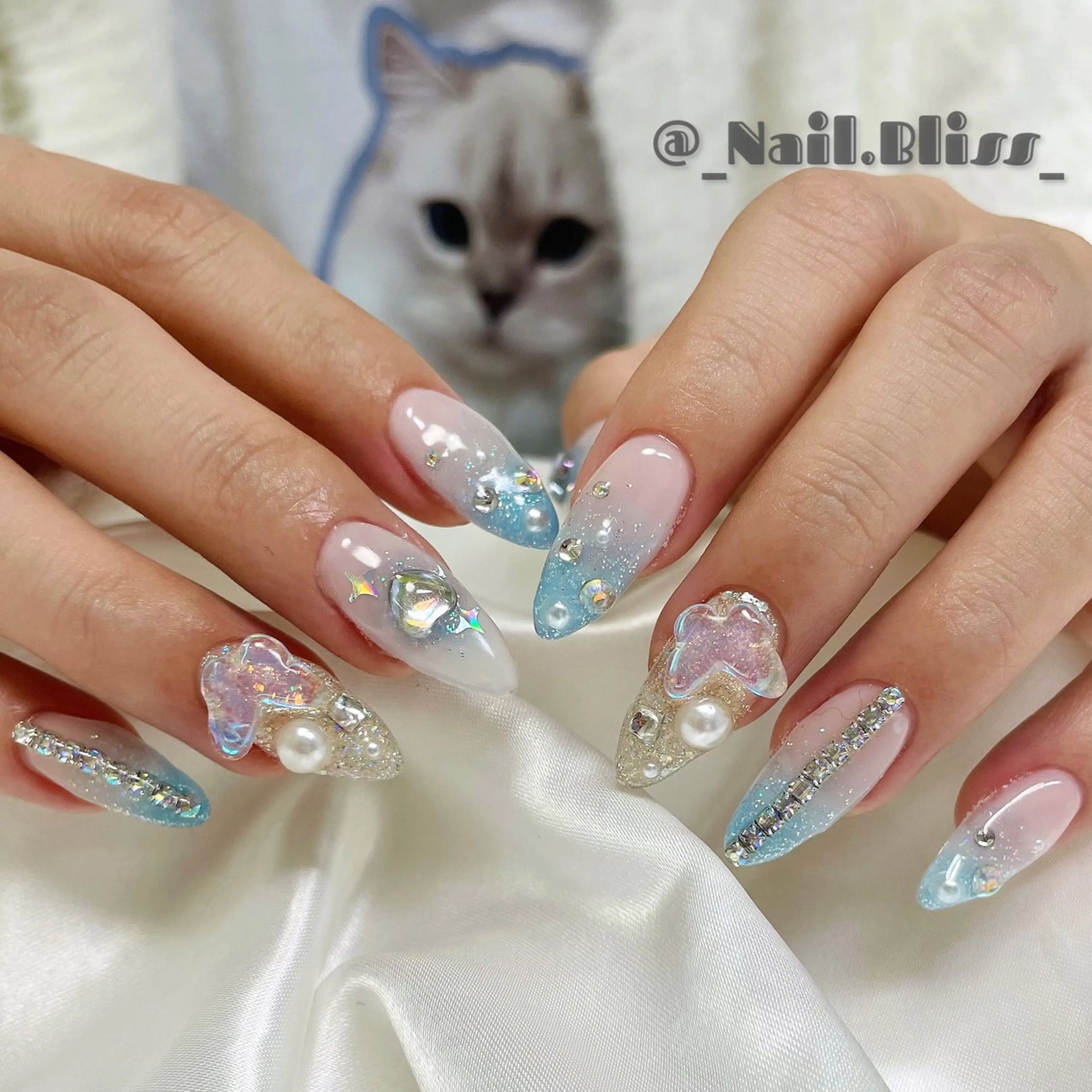 ネイル ラメ(グリッター) 水色 ハンドネイル NAIL BLISSのネイルデザイン