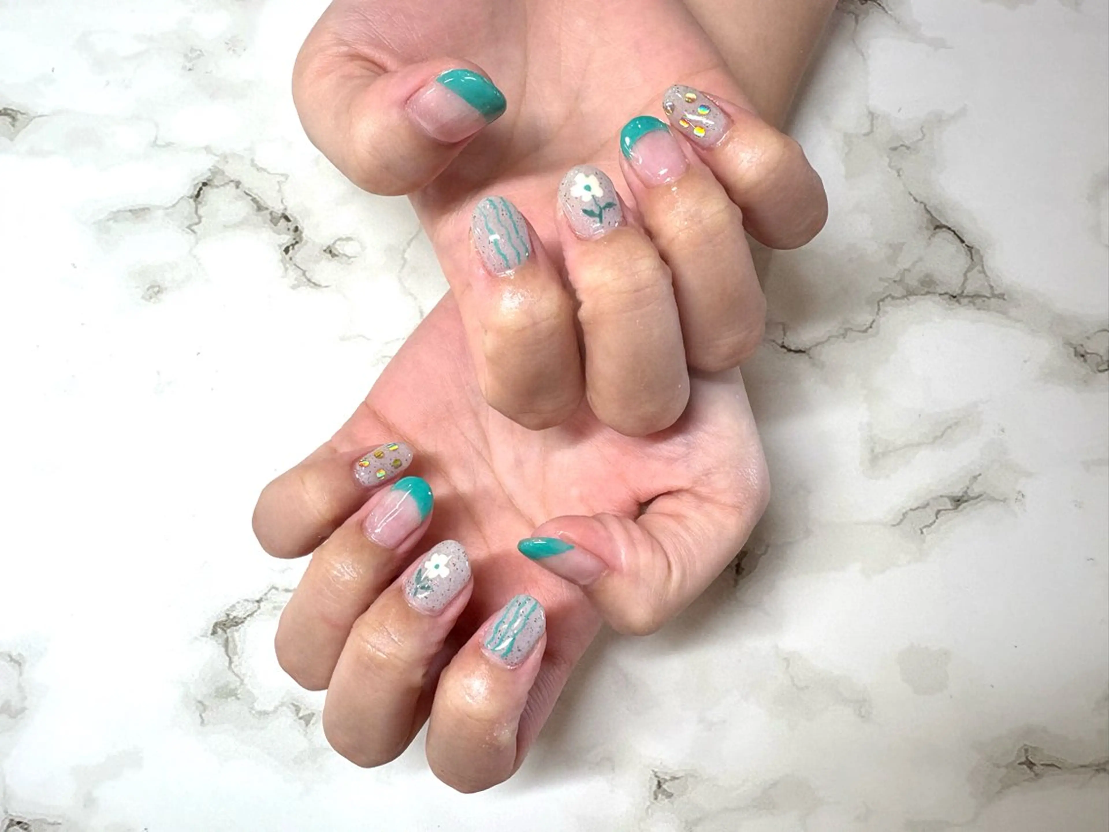 ネイル 浅野 綾のネイルデザイン