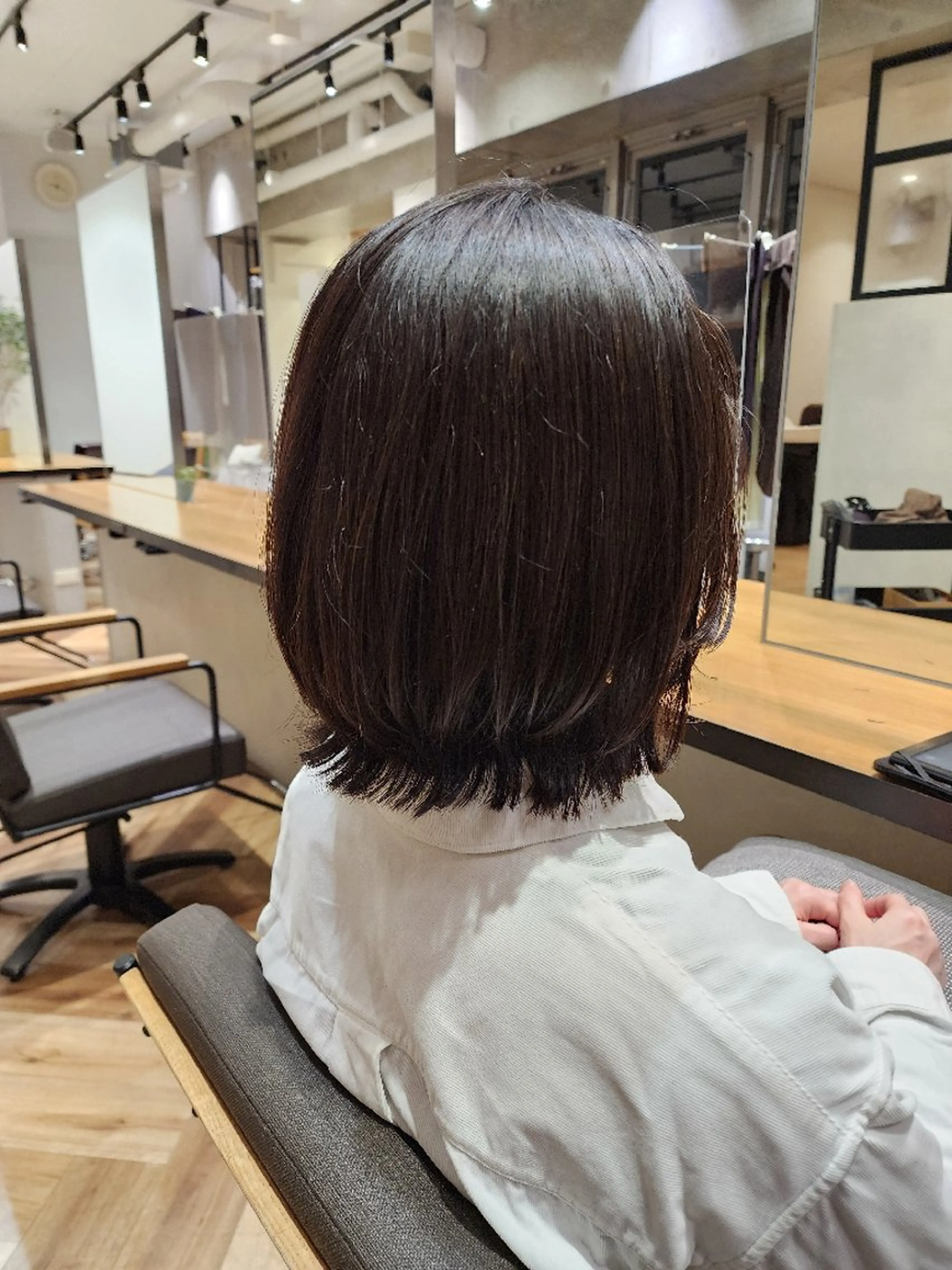 ミディアム パーマ カラー 井川和哉 ハイトーン／透明感のヘアスタイル