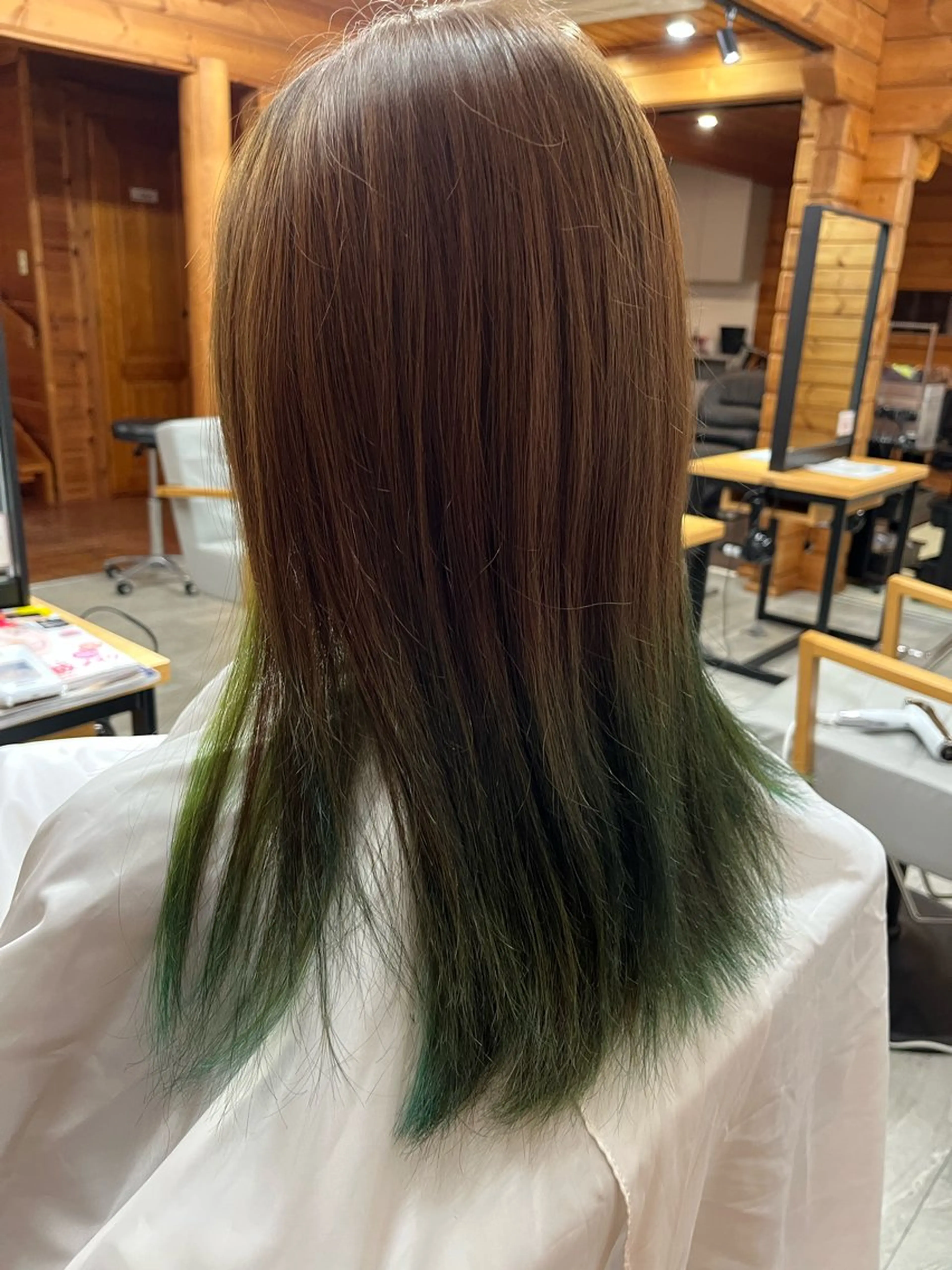 セミロング BREK 金沢店のヘアスタイル