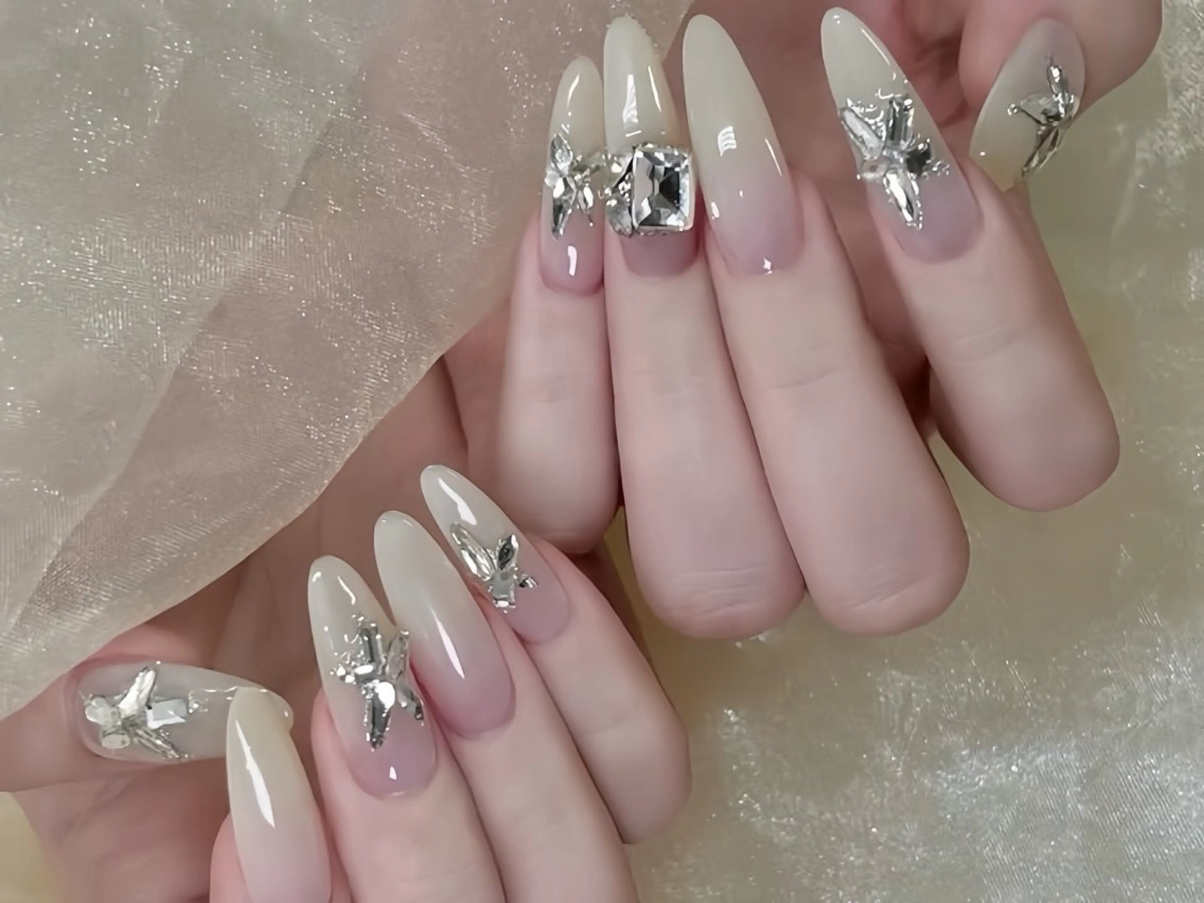 ネイル アートネイル ガーリー 韓国ネイル 持ち込み ニュアンスネイル Rin Nail 新大久保店のネイルデザイン