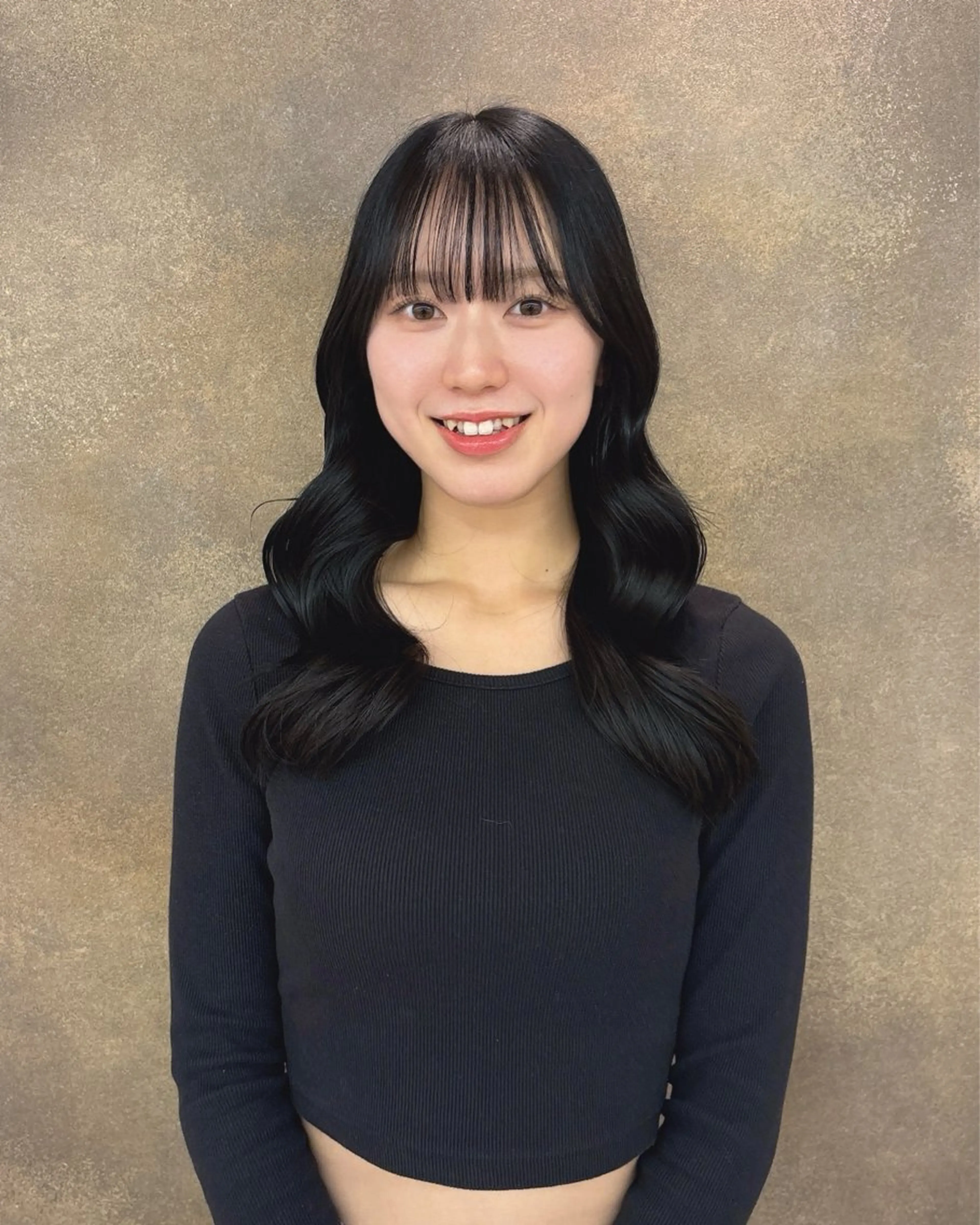 カラー 黒髪 ブルーカラー ブルーブラック 透明感カラー ヘアカラー macheriebyhase所属・藤井 心音のヘアスタイル