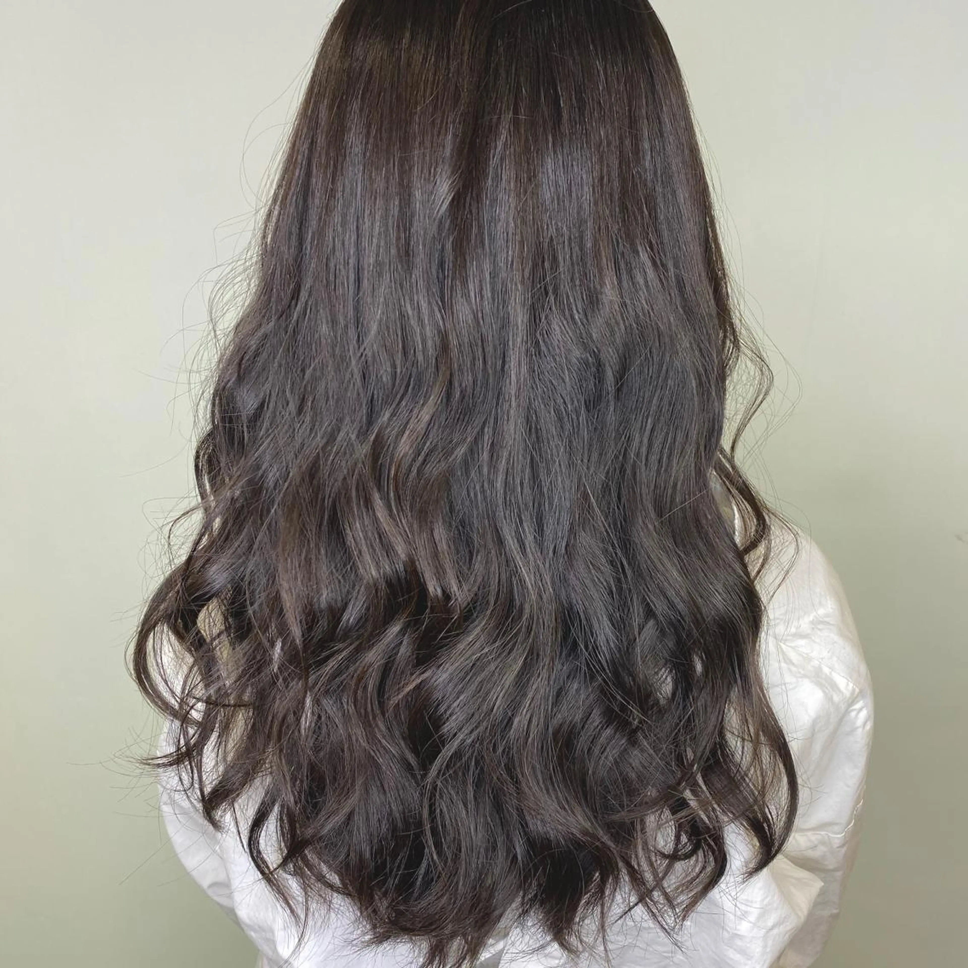 ロング カラー ヘアカラー 川上 麻梨阿のヘアスタイル