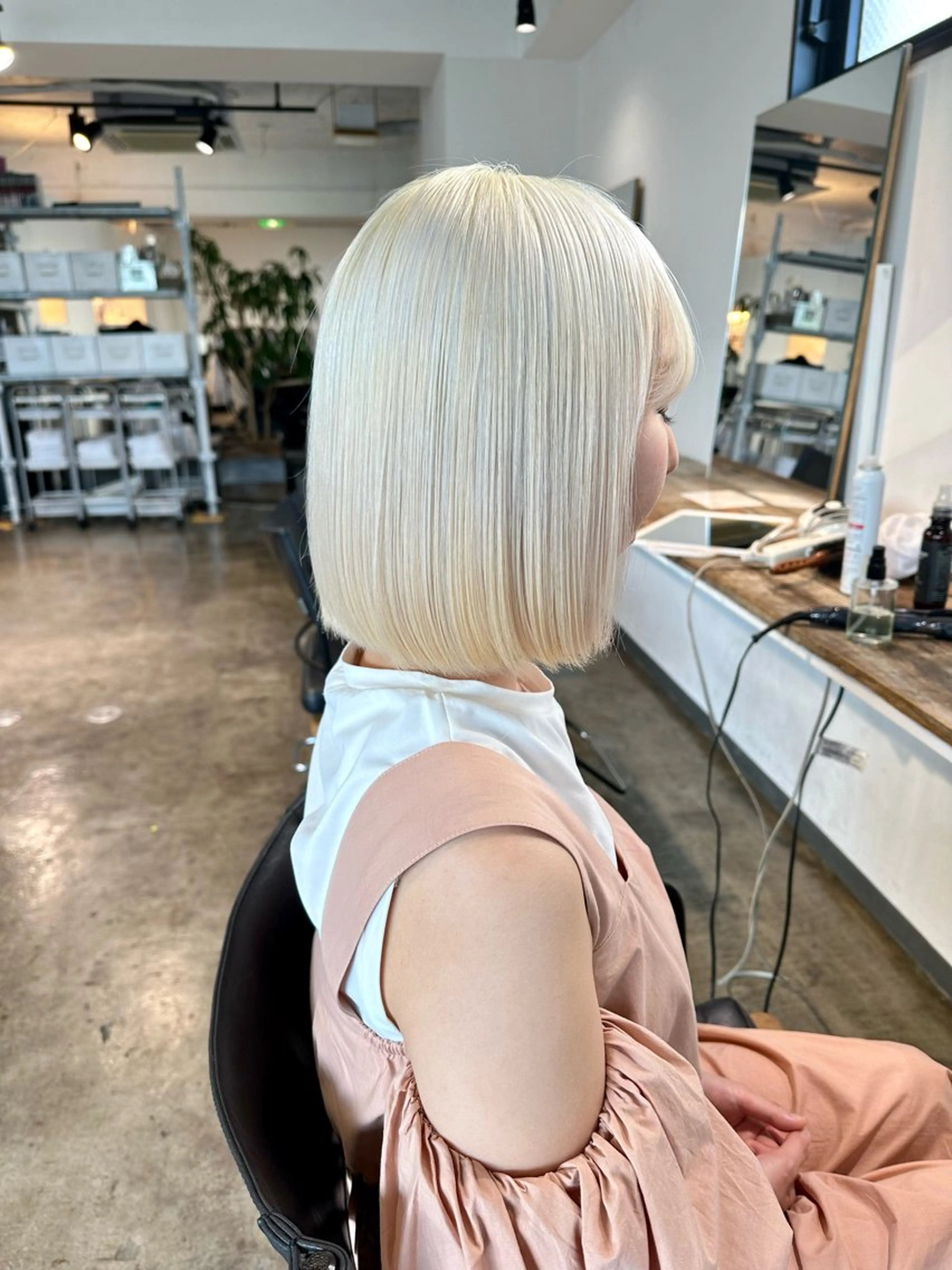 ミディアム カラー ヘアカラー トリートメント ヘアセット ✨艶ブリーチカラー ✨四ノ宮裕己のヘアスタイル