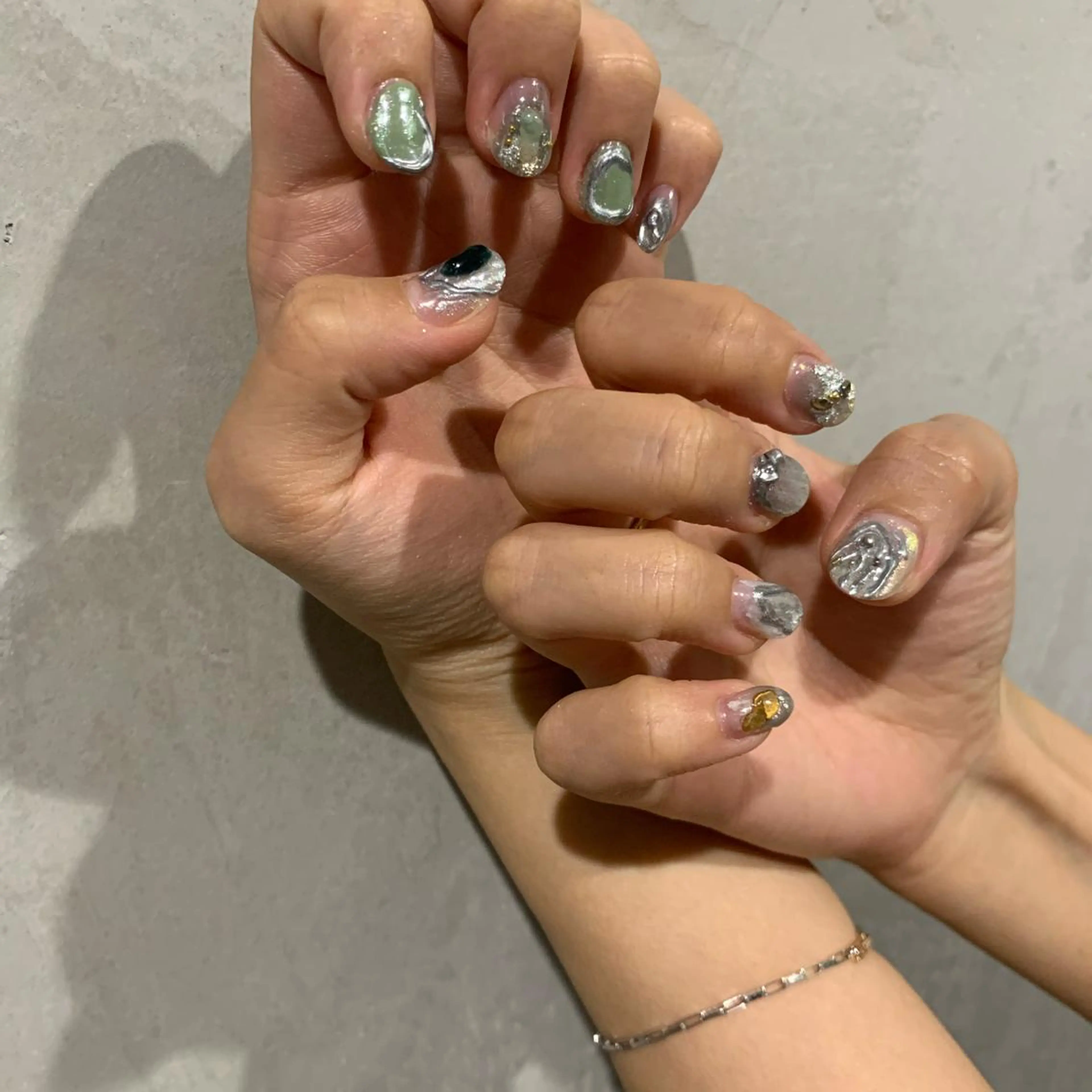 ネイル RISAKO 艶髪モテヘア🎀府中のヘアスタイル