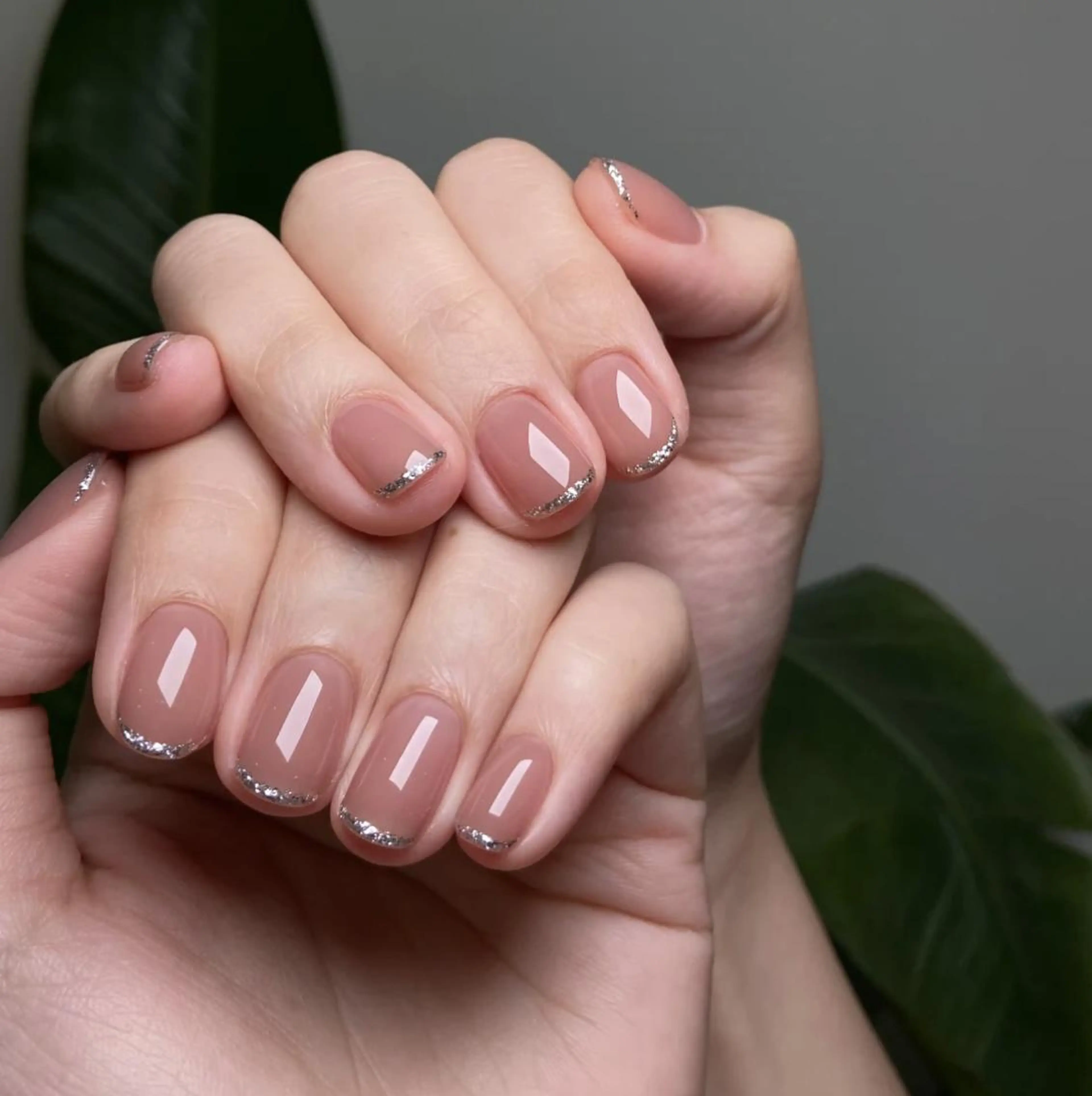 ネイル フレンチネイル ガラスフレンチ ミラーネイル Queens 新宿本店のネイルデザイン