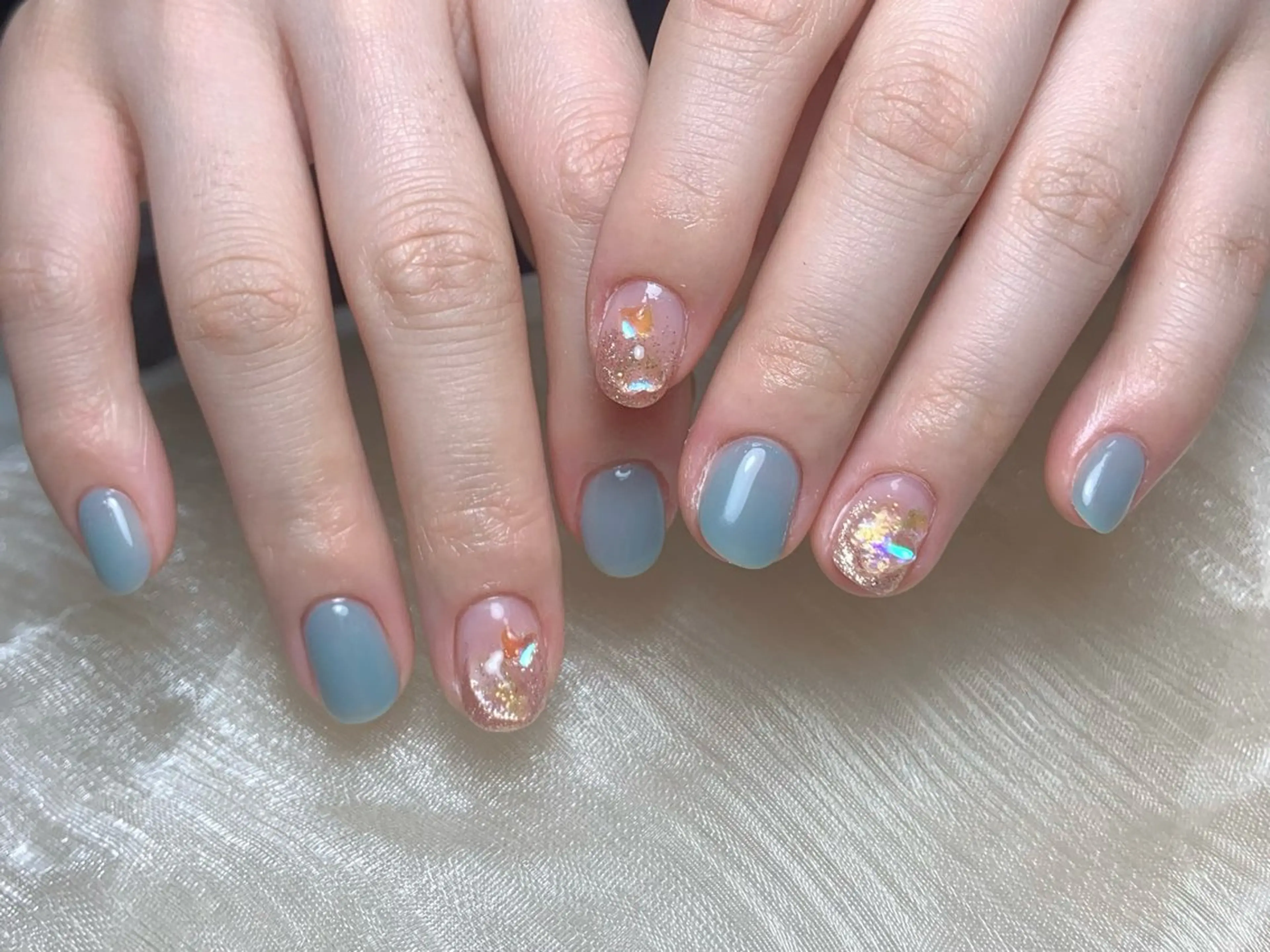ネイル オーロラネイル チークネイル フレンチネイル ジェルネイル ガラスフレンチ ハンドネイル ハンドケア Nail Jolie所属・Nail Jolieのネイルデザイン