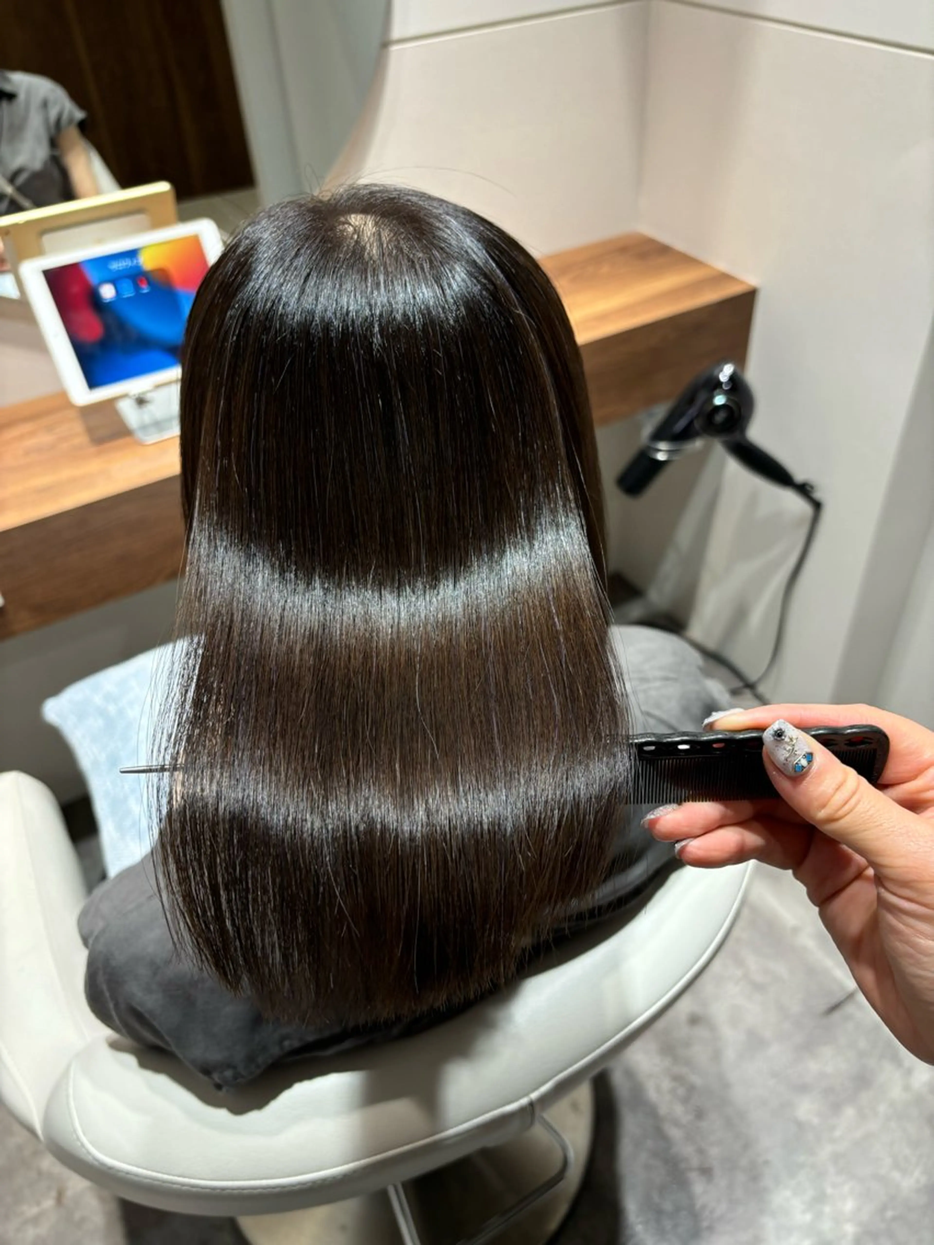 ミディアム 美髪ヘア 🤍erikaのヘアスタイル