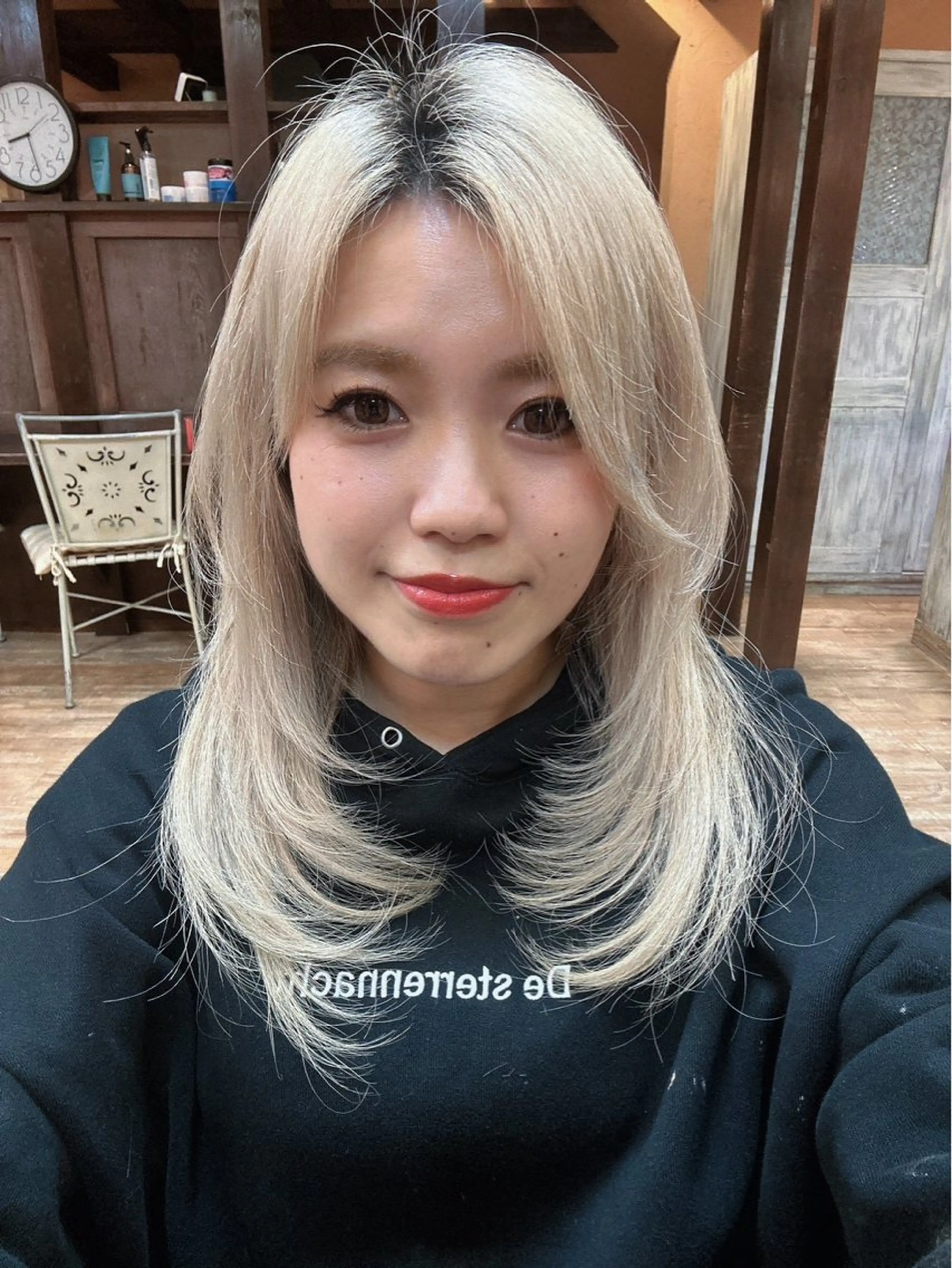 セミロング Moremuu もも🍑のヘアスタイル