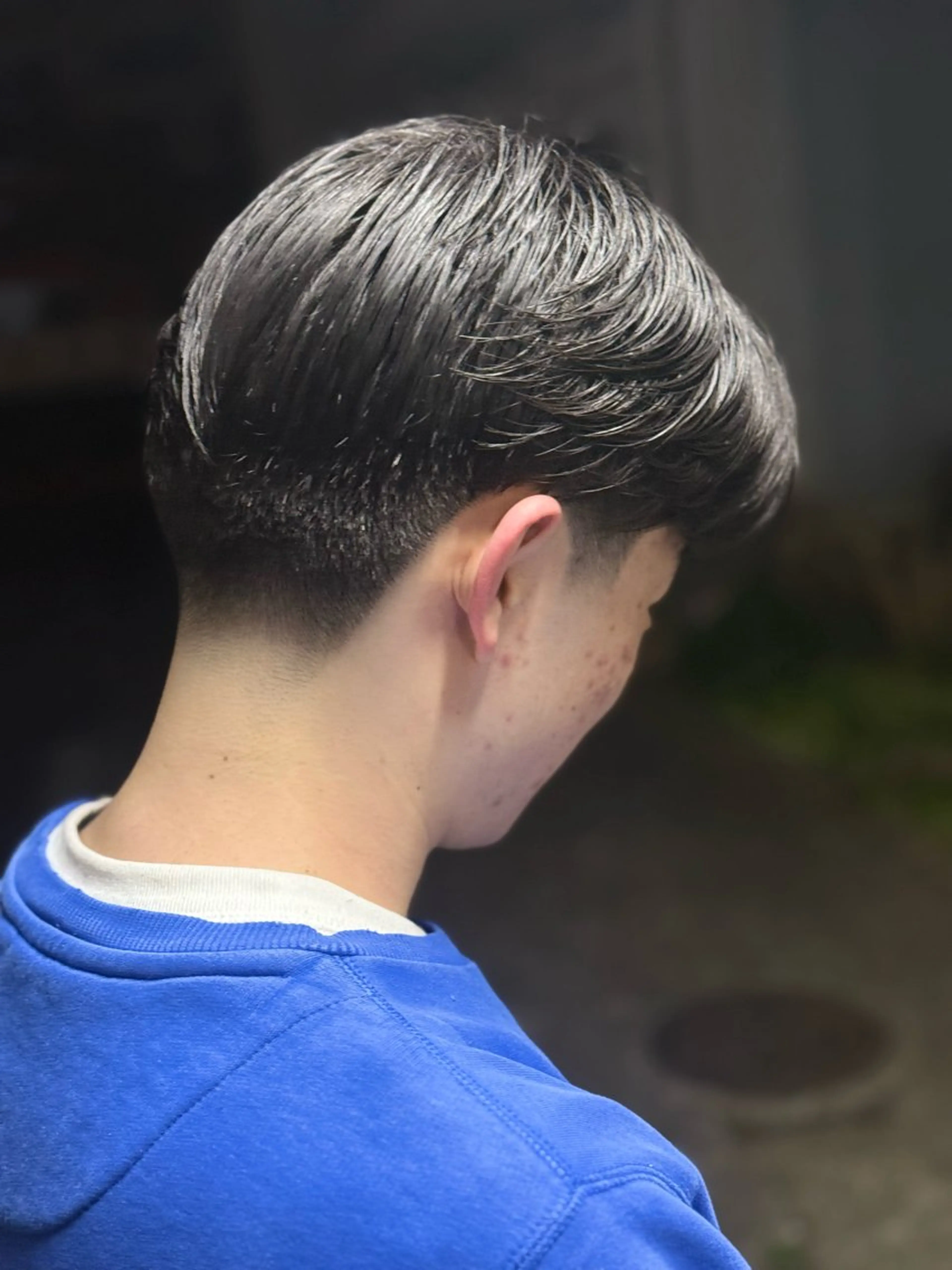 ミディアム メンズ センターパート フェードカット 足立 享祐のヘアスタイル