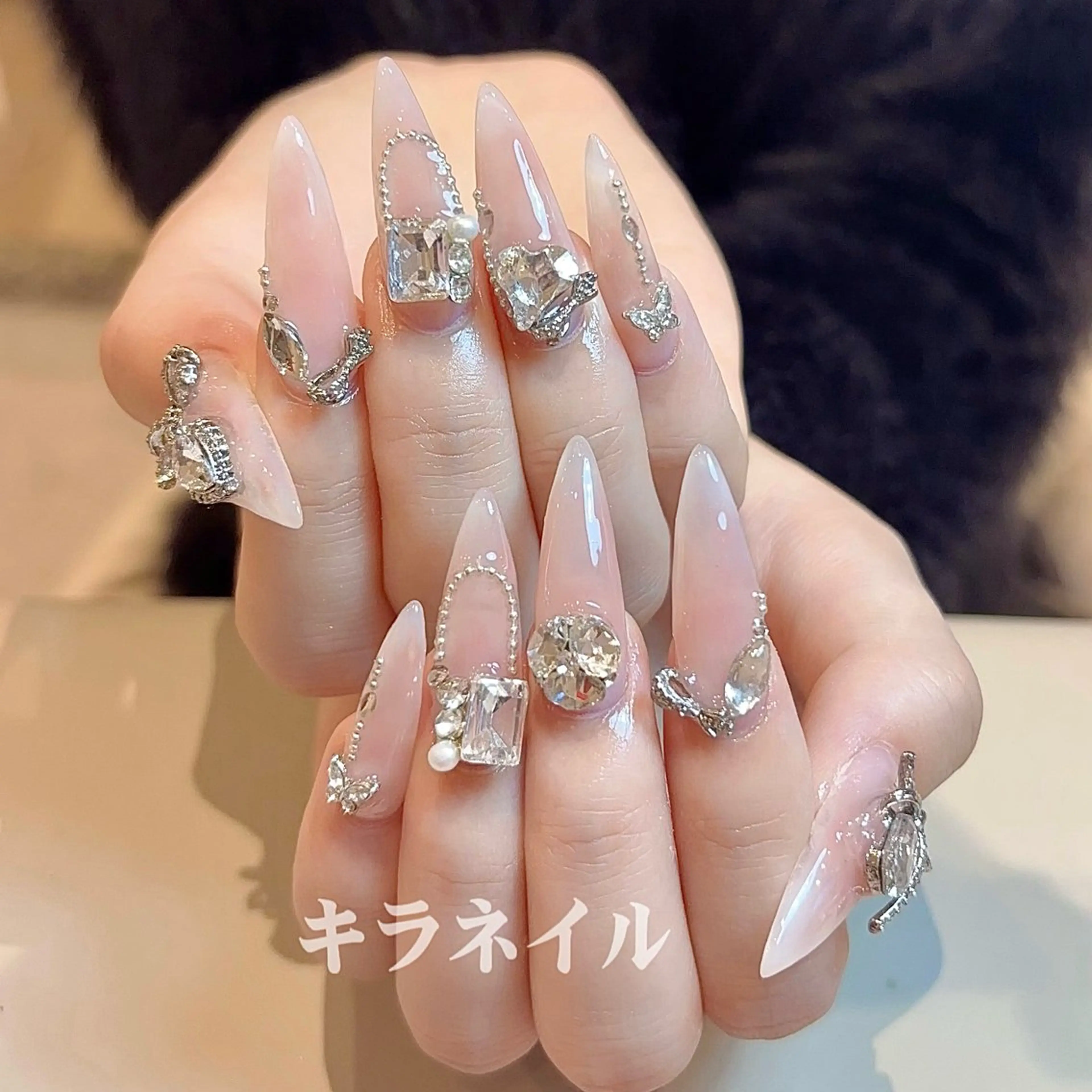 ネイル ハンドネイル 🎀kira 長さだし💗モチ最高のネイルデザイン