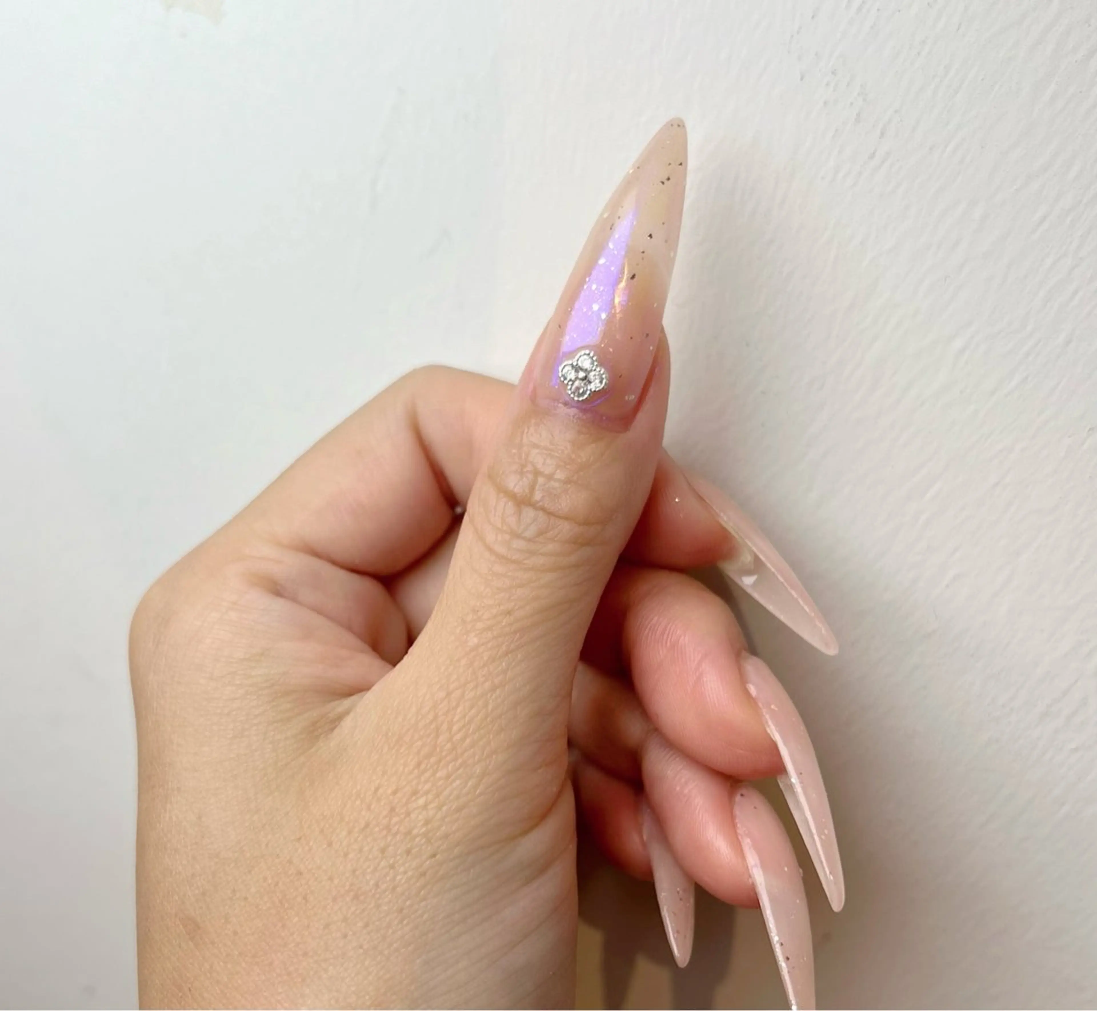 ネイル オーロラネイル ロングネイル スカルプネイル ハンドネイル Lino+ ネイル&よもぎ蒸しのネイルデザイン