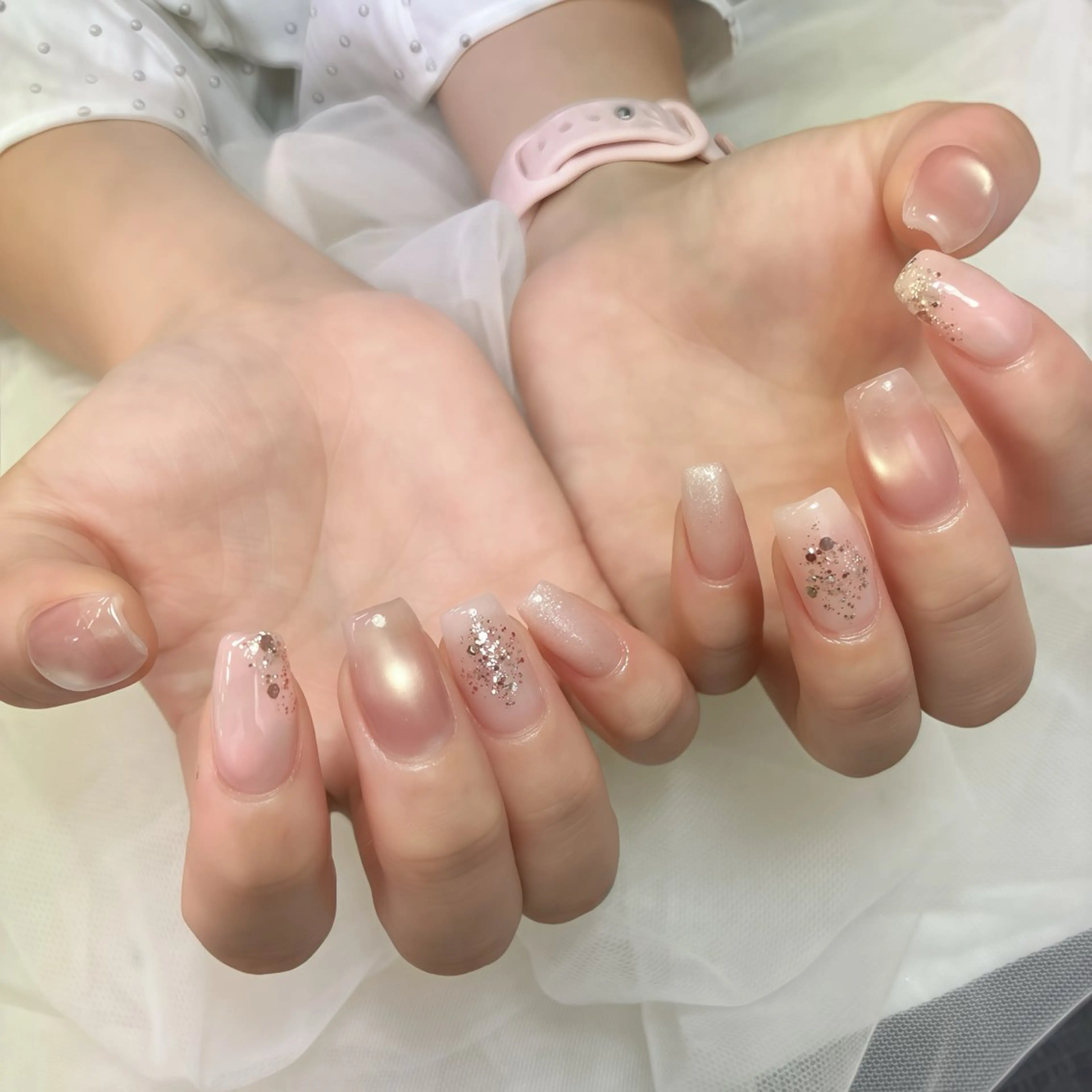 ネイル マグネットネイル 大理石ネイル(マーブル) ニュアンスネイル シンプルネイル ブライダルネイル ハンドネイル momoka. /期間限定モデル募集のネイルデザイン