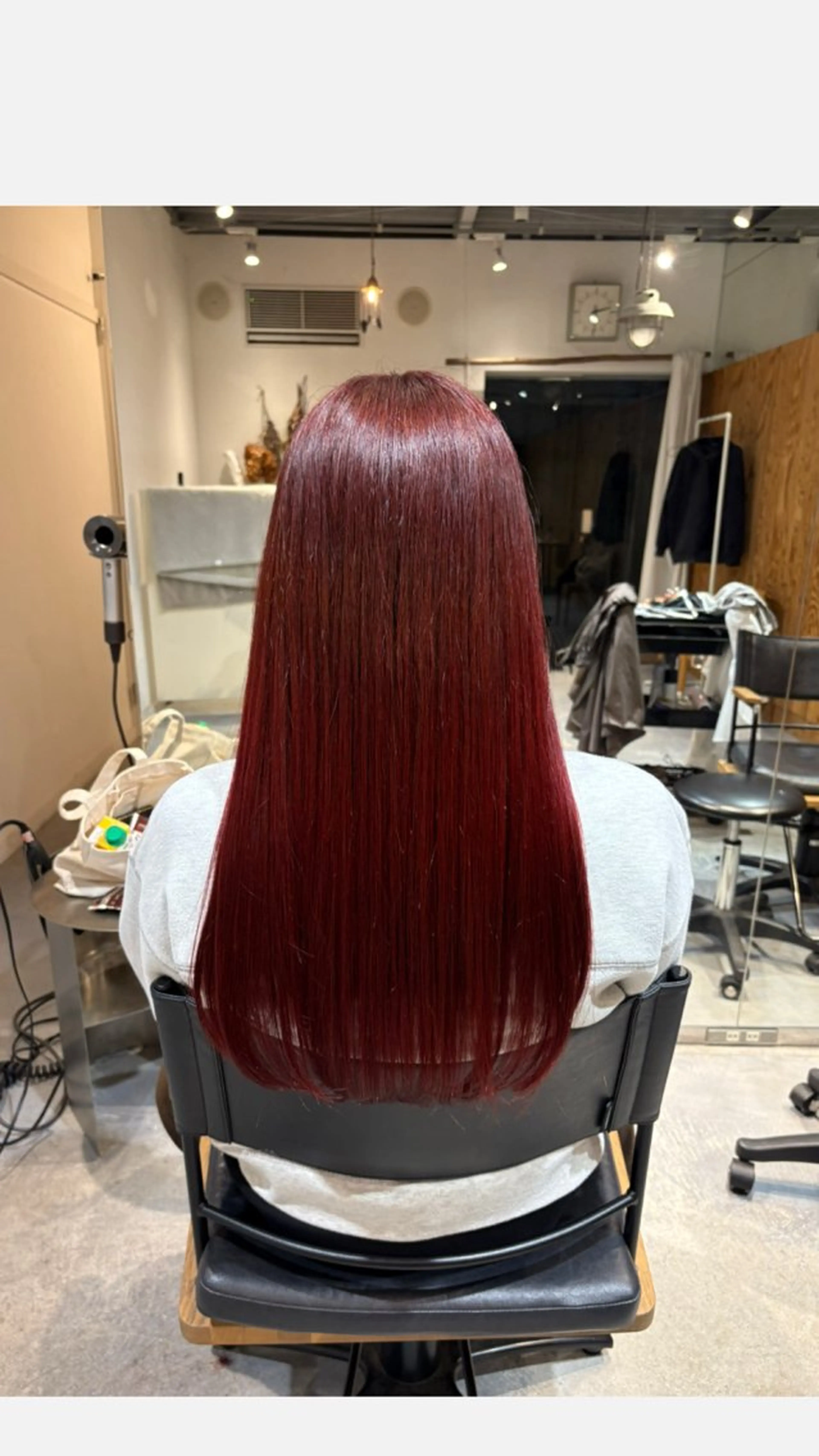 ロング カラー ブリーチ ブリーチなしカラー レッドカラー ヘアカラー 小久保 あかりのヘアスタイル