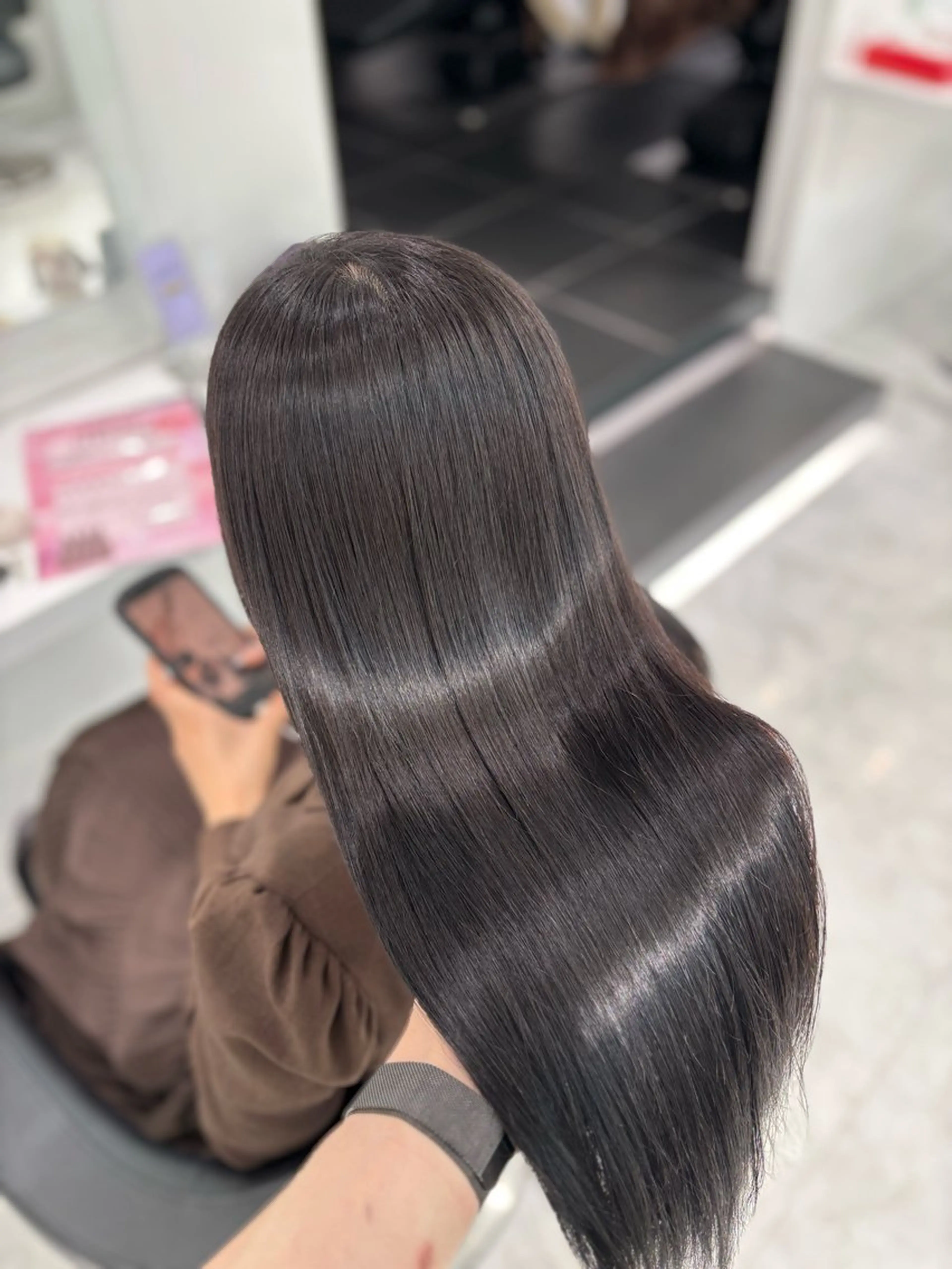 ロング カラー ヘアカラー トリートメント ヘッドスパ ヘアセット 流行りの透明感カラー ×縮毛矯正🤍ユウのヘアスタイル