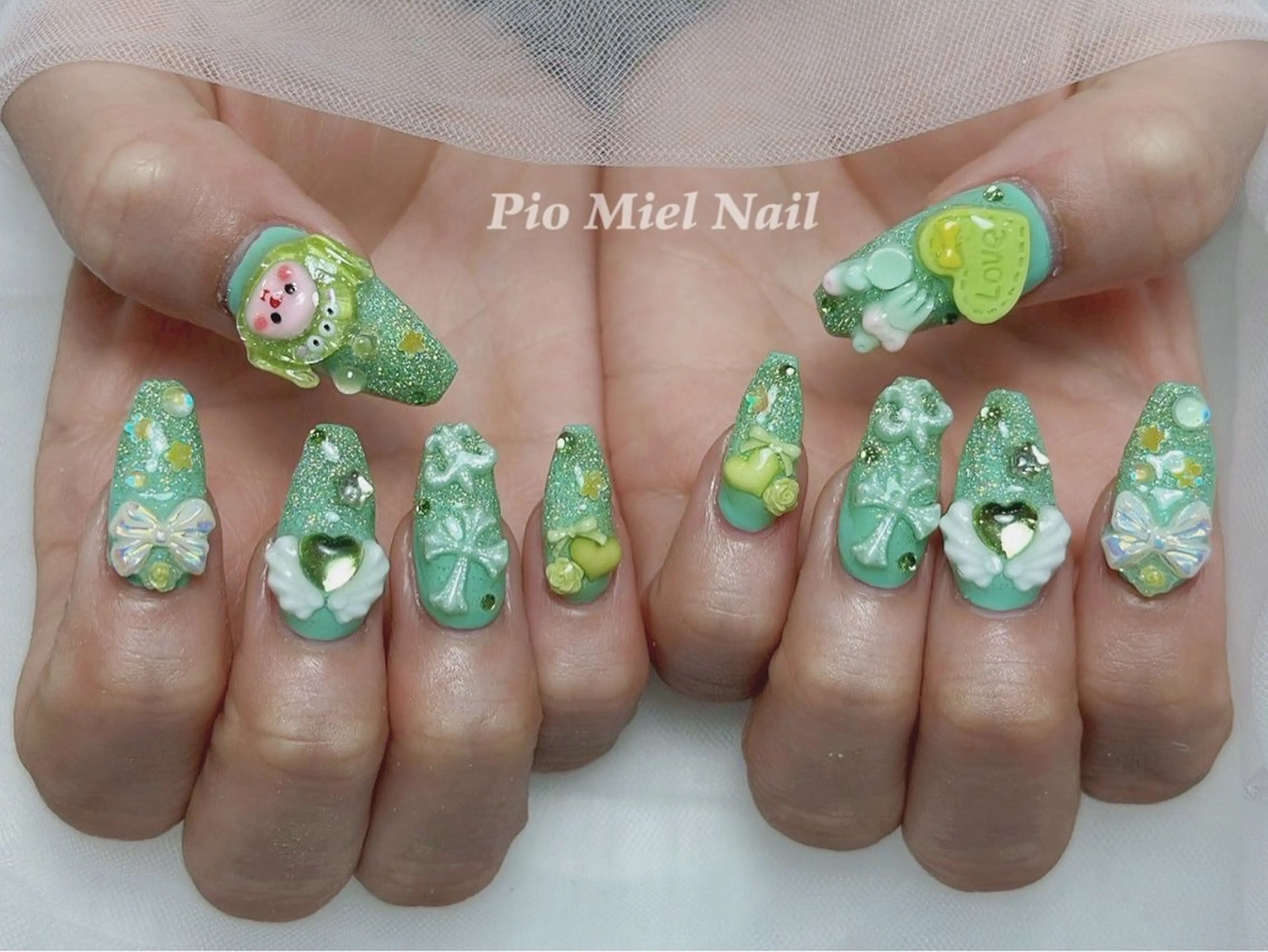 ネイル Pio Mielのネイルデザイン