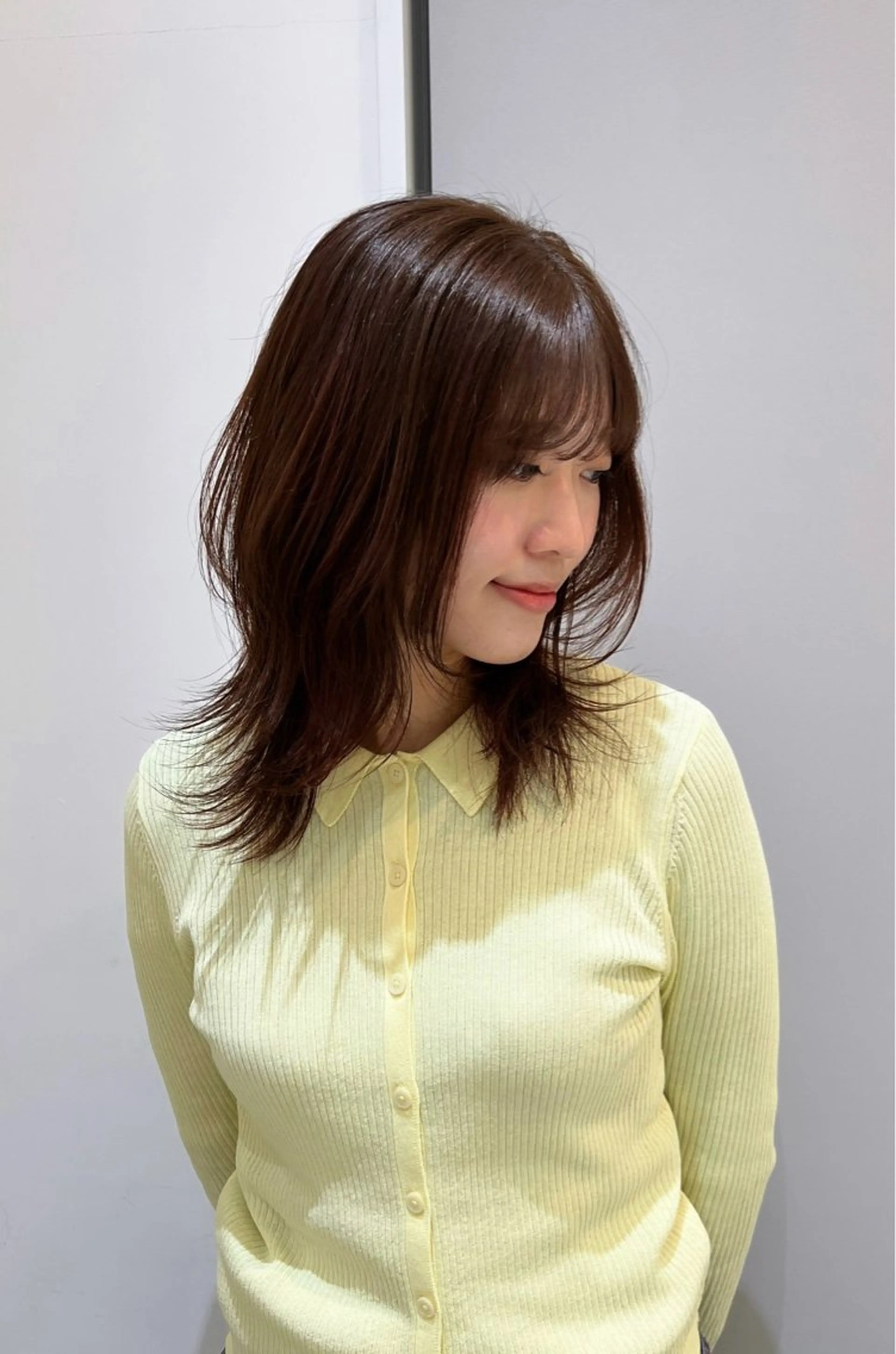 セミロング レイヤーカット カット ヘアカラー un ジュリアのヘアスタイル