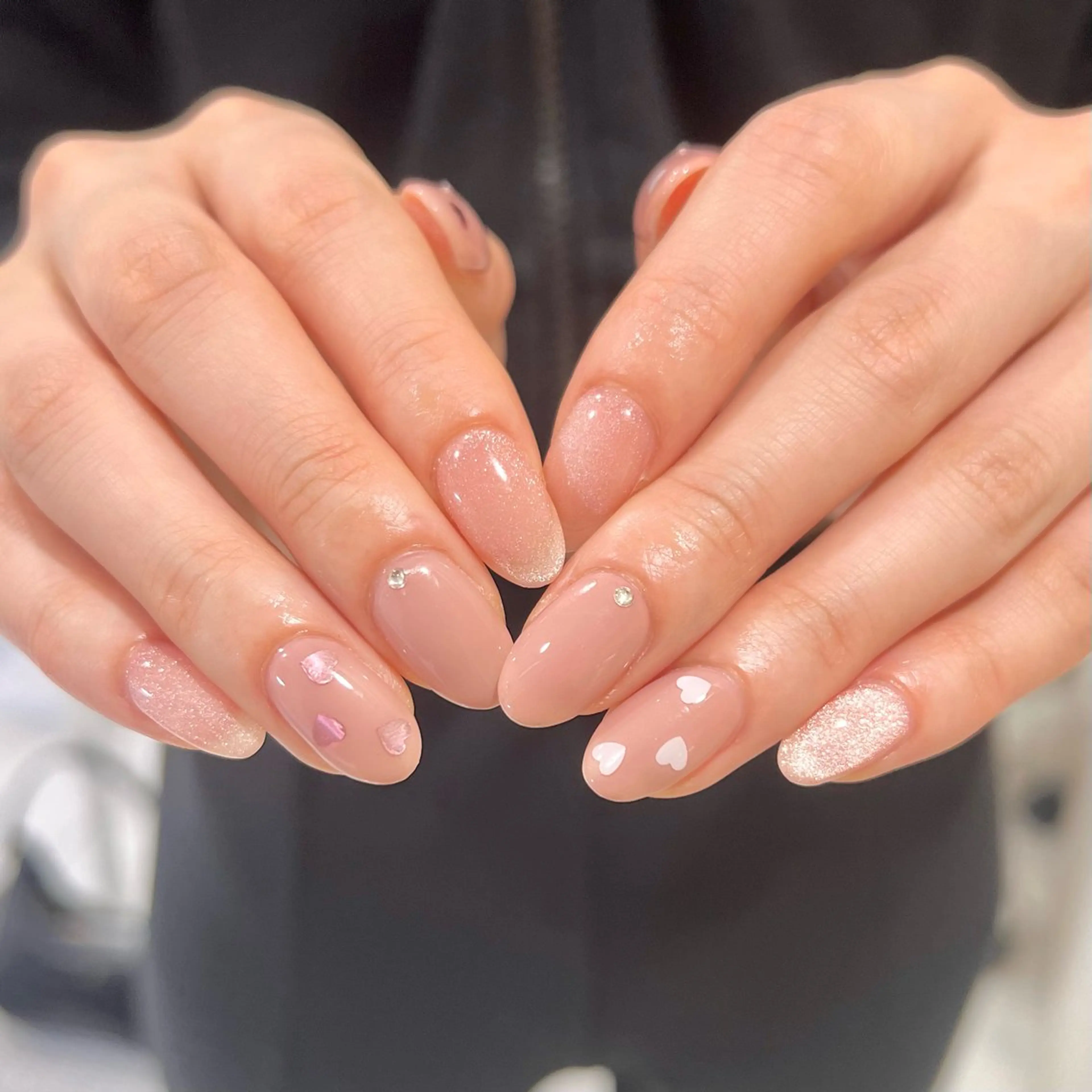 ネイル ハート ハンドネイル 🎀チーク/ちゅるん 🫧chisa🎀のネイルデザイン