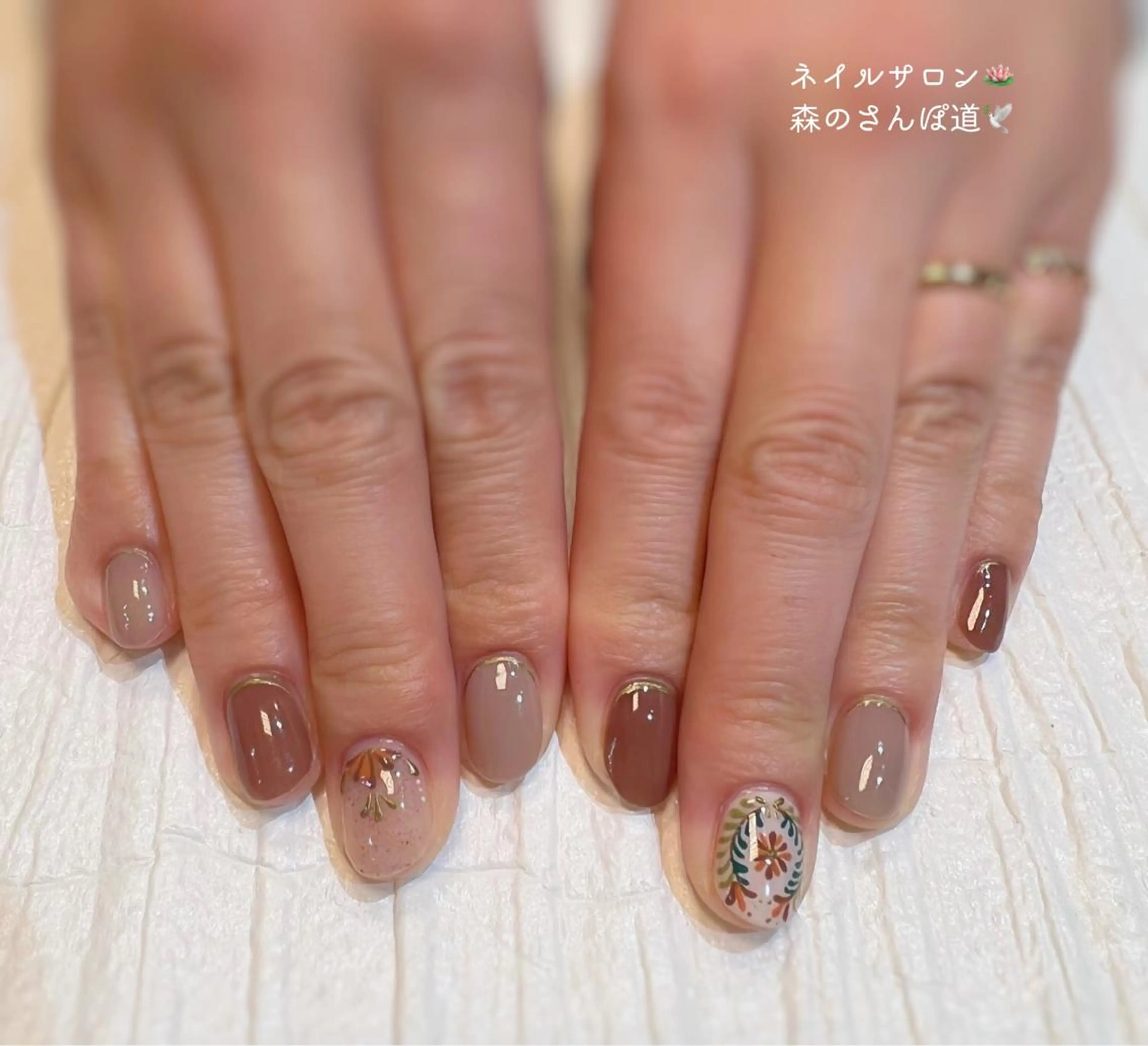 ネイル ハンドネイル ショートネイル 森のさんぽ道のネイルデザイン