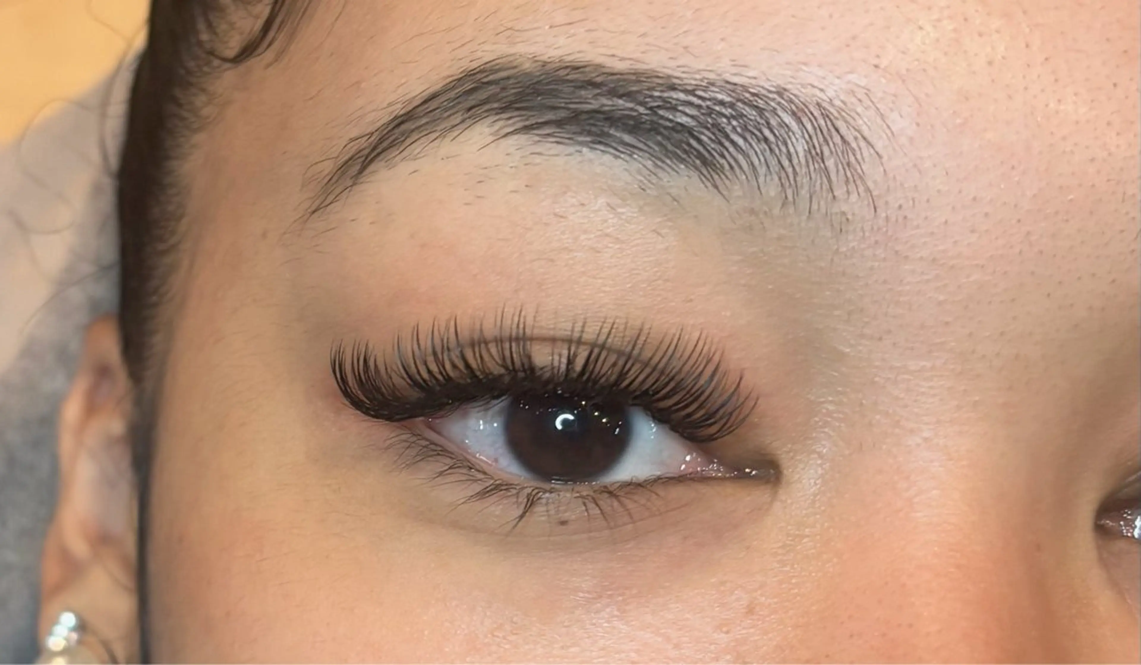 LED✨✨ボリュームラッシュ2時間付け放題⚠️オフありの場合プラス500円かかります！(14mmまで)の写真