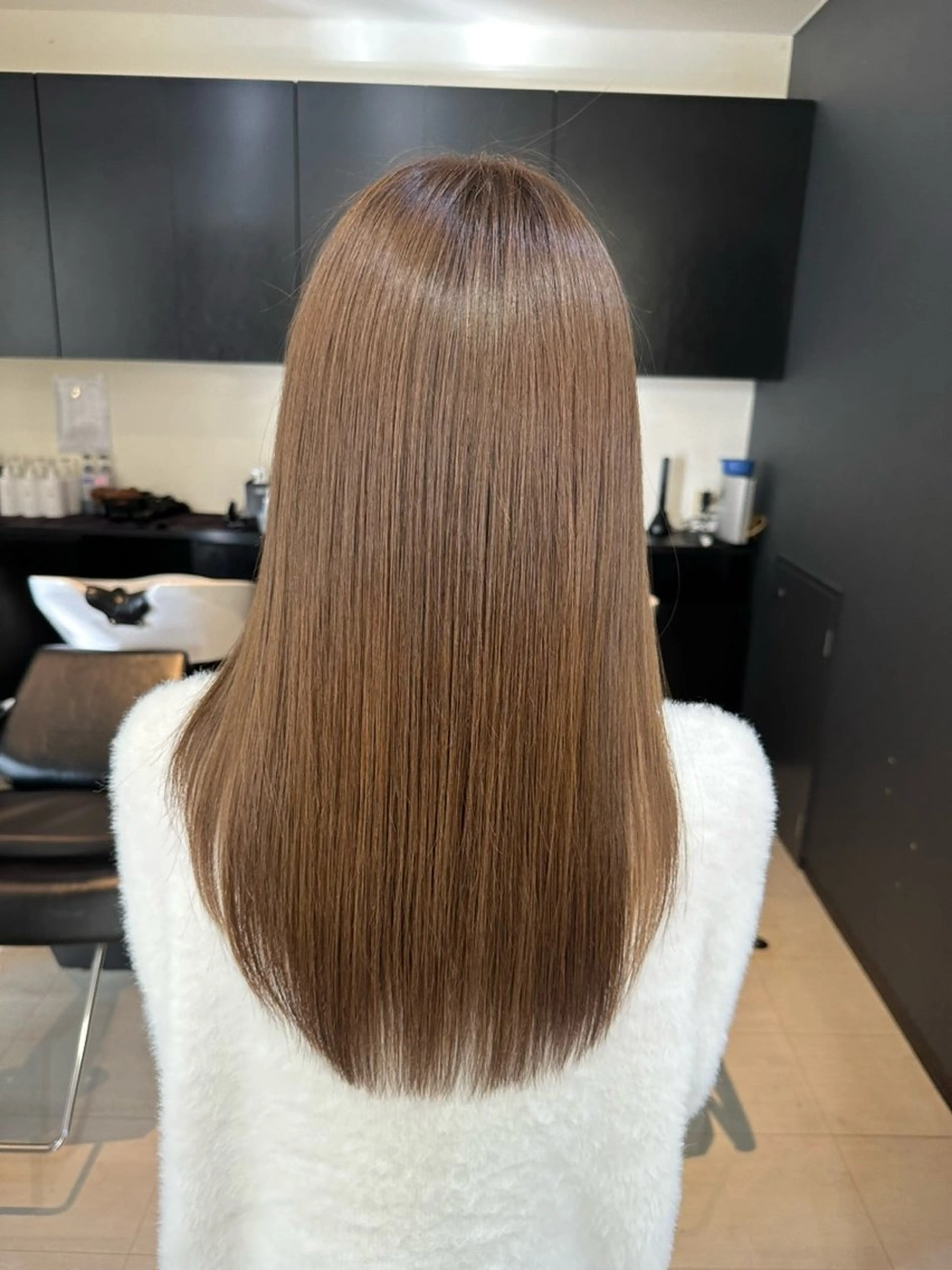 ミディアム カラー 横田 あいらのヘアスタイル