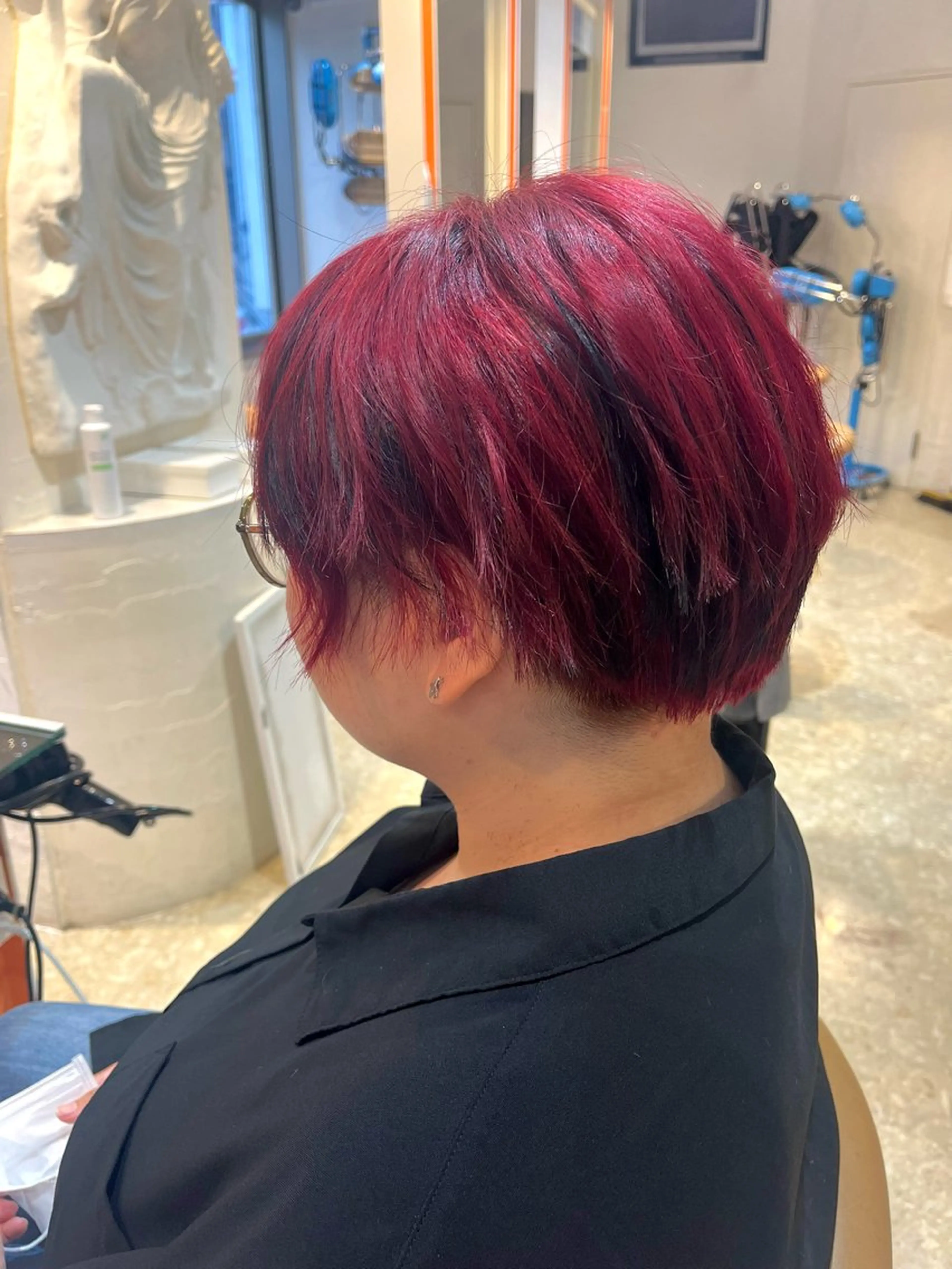 ショート カラー ヘアカラー うしだ かおるのヘアスタイル