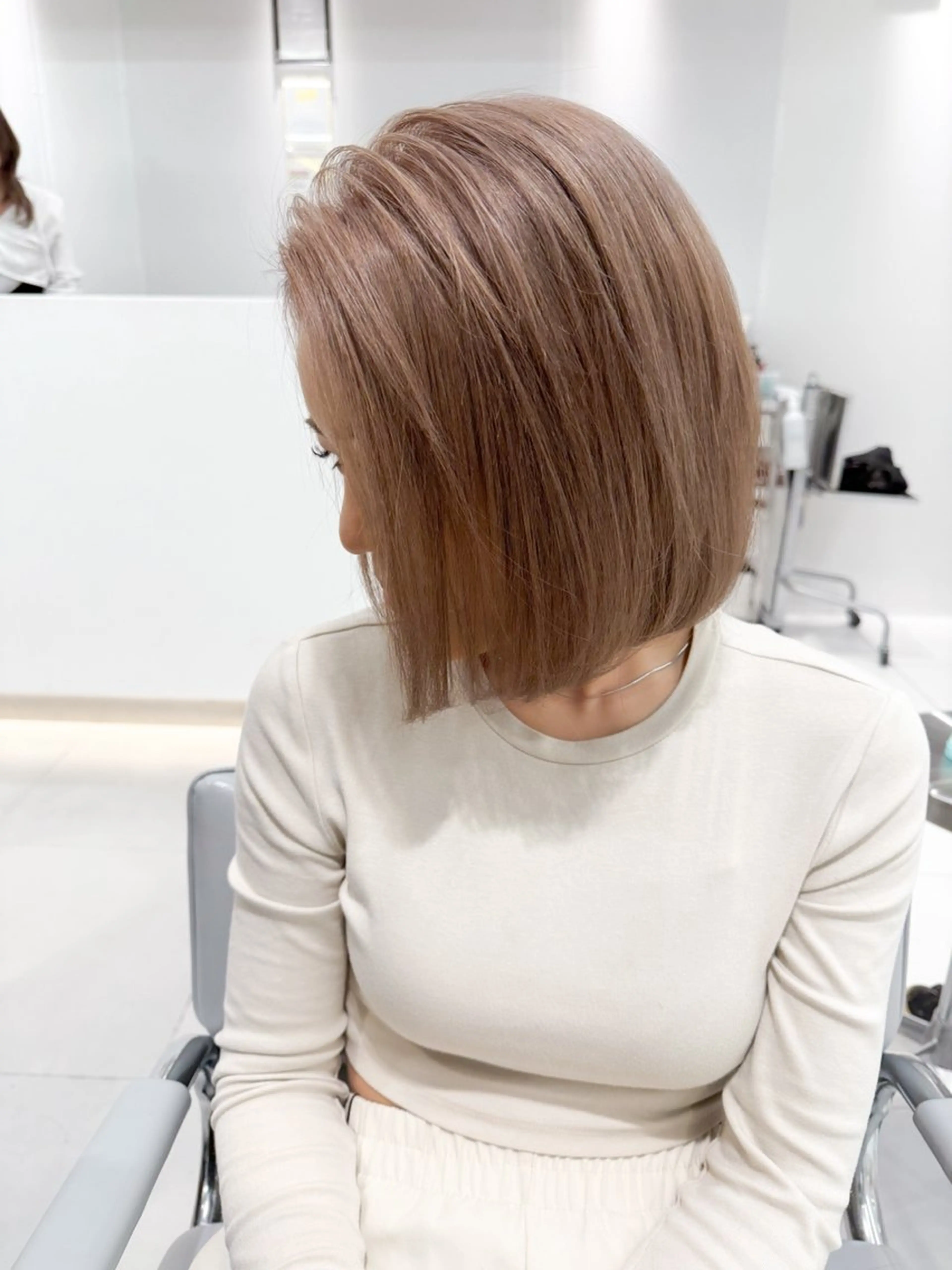 ショート カラー 切りっぱなしボブ ダブルカラー ハイトーンカラー ボブ カット ヘアカラー トリートメント トリートメント /カラー/NAOKIのヘアスタイル