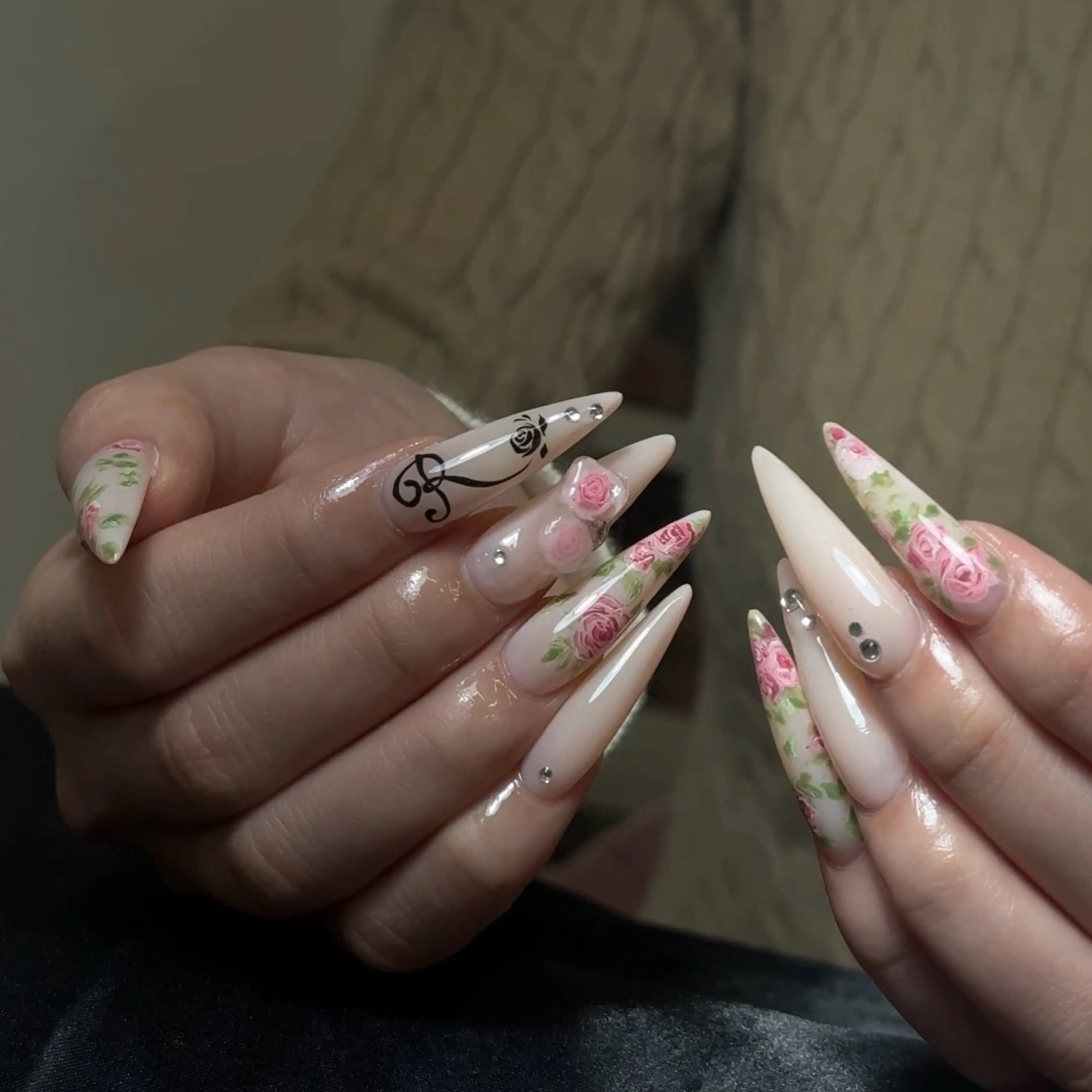 ネイル 韓国ネイル 持ち込み ニュアンスネイル ワンホンネイル ハンドネイル Mio Nailのネイルデザイン