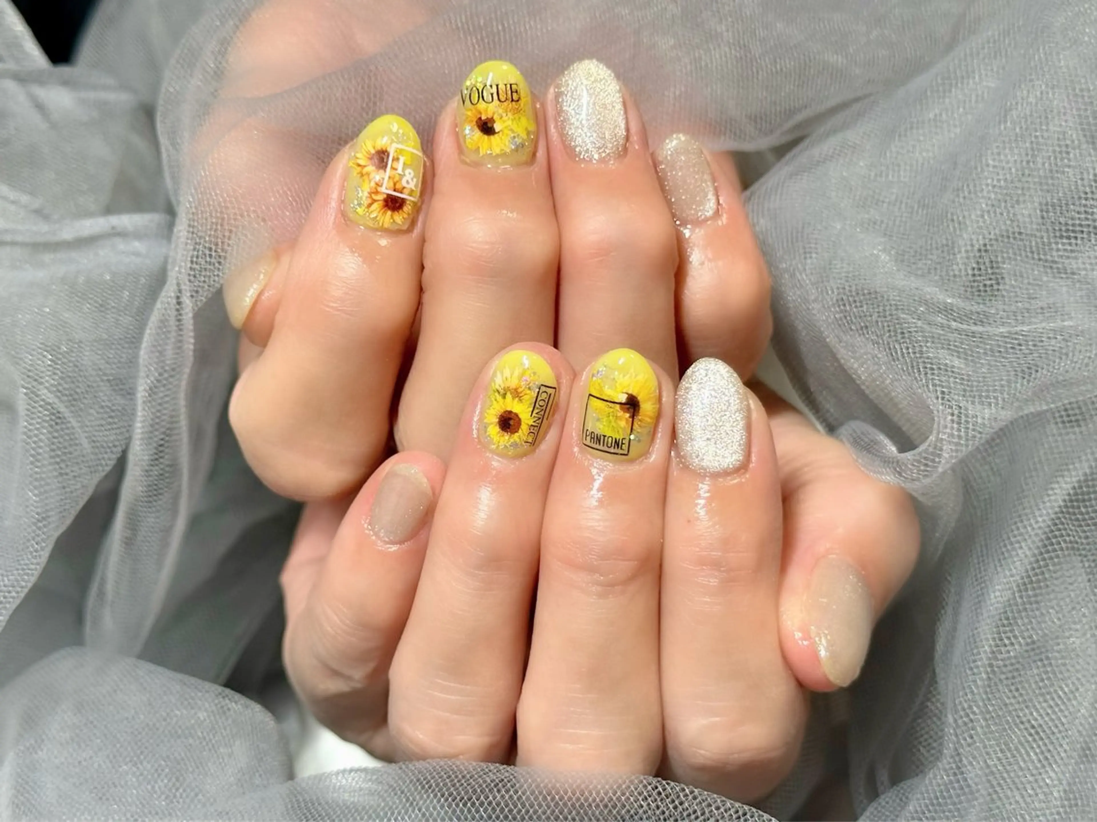 ネイル マグネットネイル ハンドネイル Nail Salon KURELLYのネイルデザイン