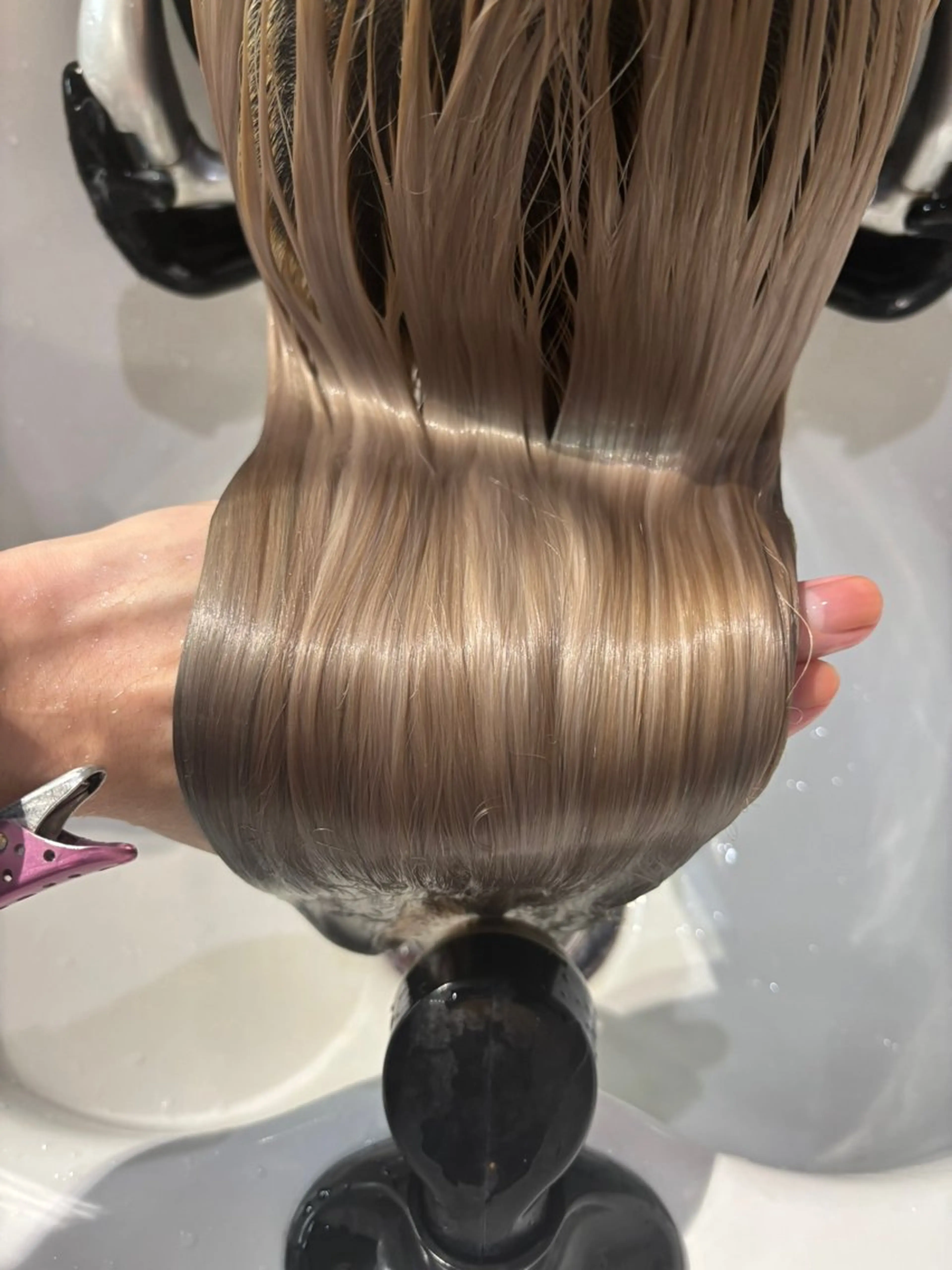 ロング かがみ/メンテナンス カット無料のヘアスタイル