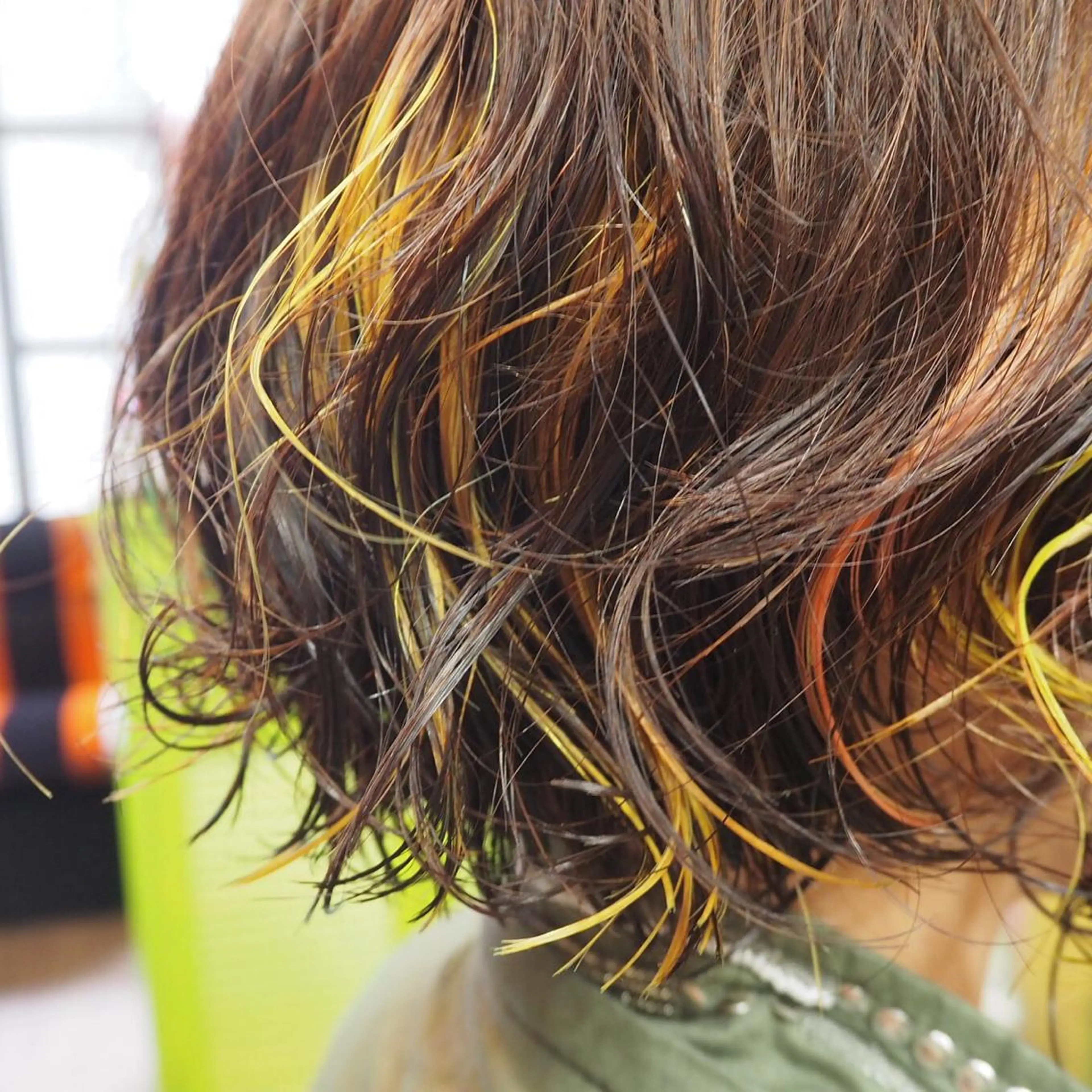 ミディアム イエローカラー ポルタカリーナサロン yukariのヘアスタイル