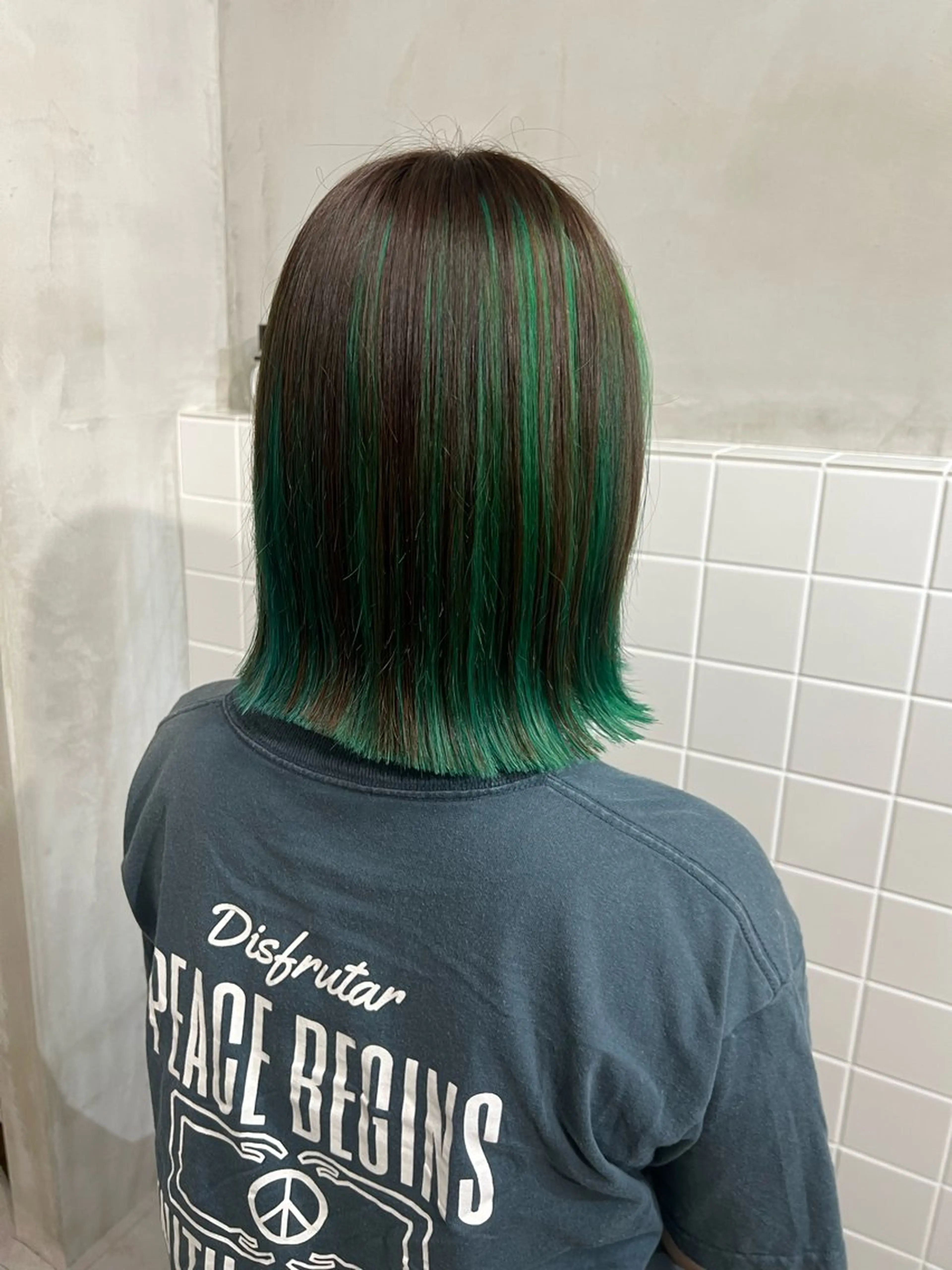 ミディアム ヘアカラー RINA 【Loem】のヘアスタイル