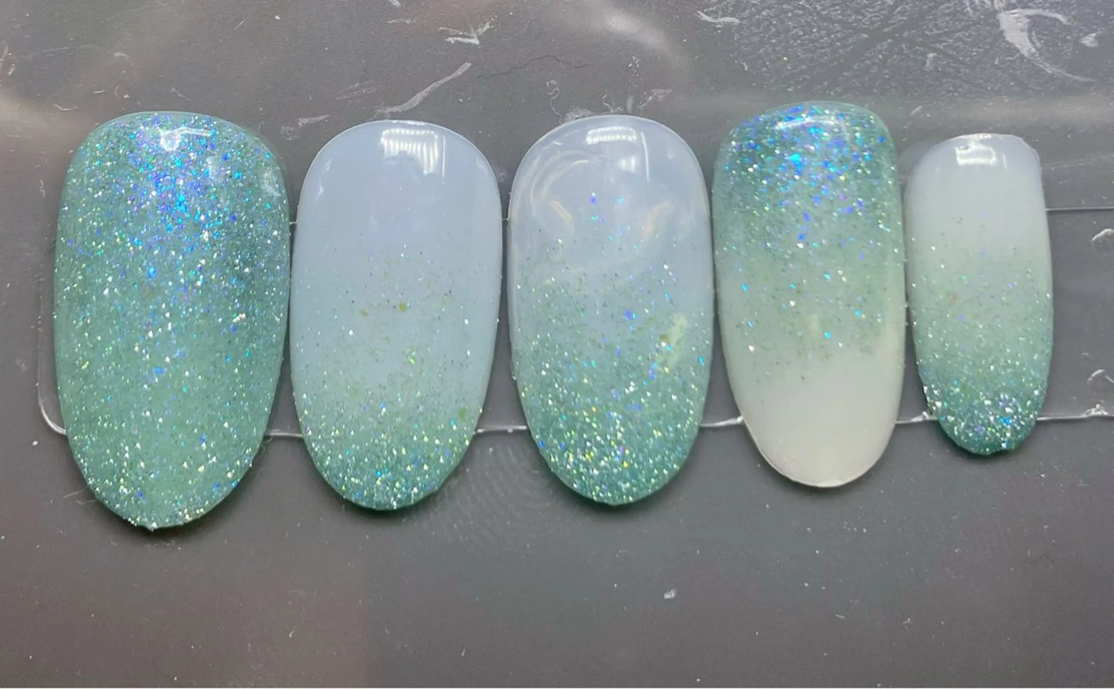 ネイル 高木 維麗絲のネイルデザイン