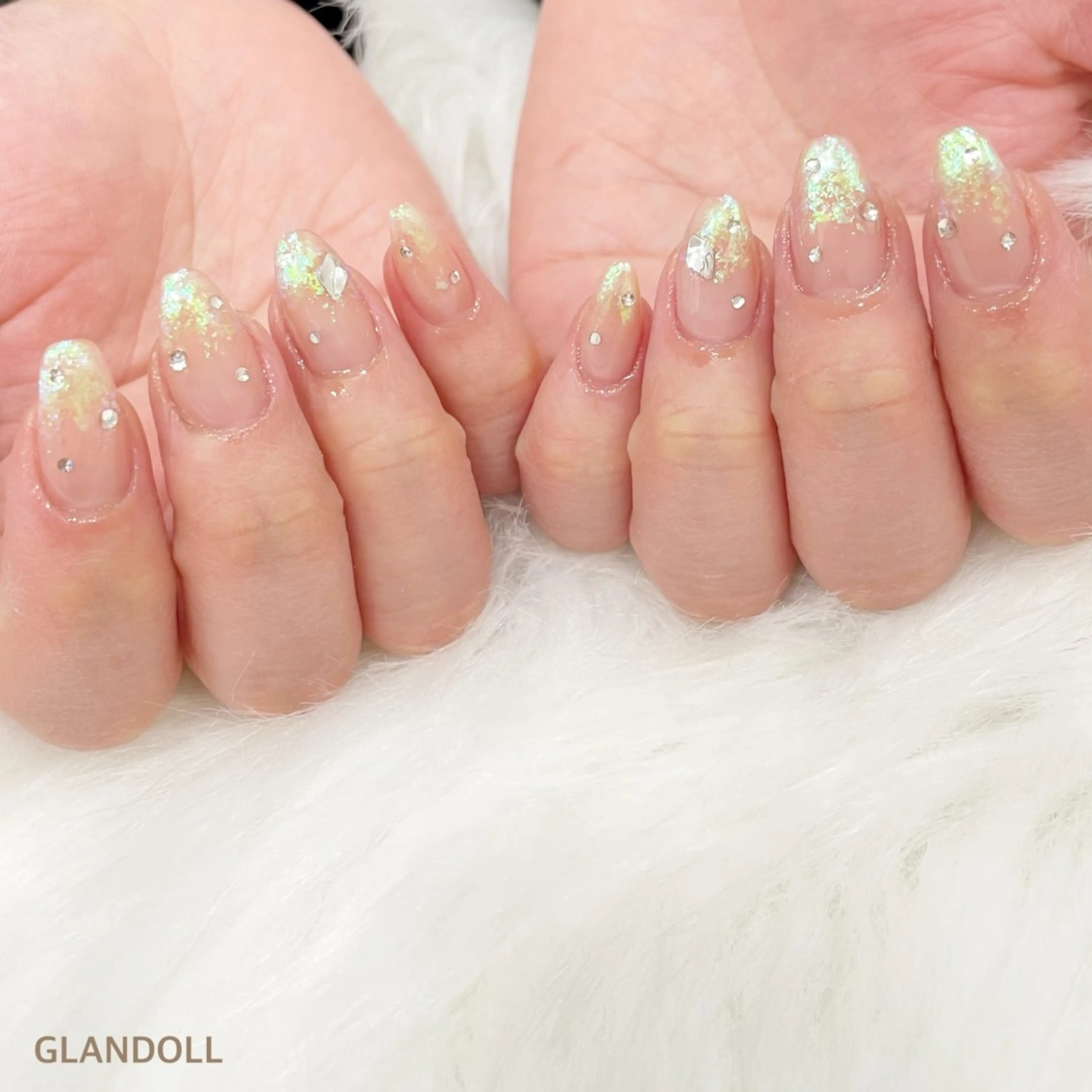 ネイル オーロラネイル ハンドネイル GLANDOLL YURIのネイルデザイン