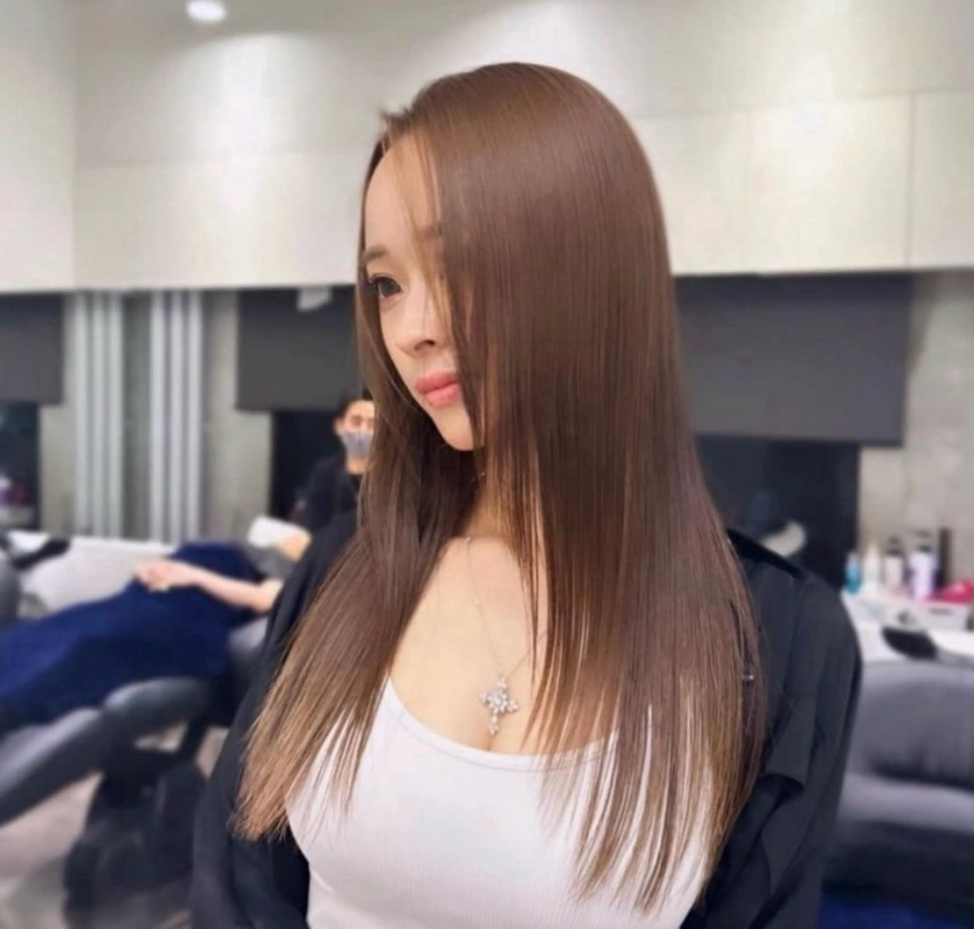 ロング 韓国風ヘア ヘアカラー トリートメント 【elyts】 MEIのヘアスタイル