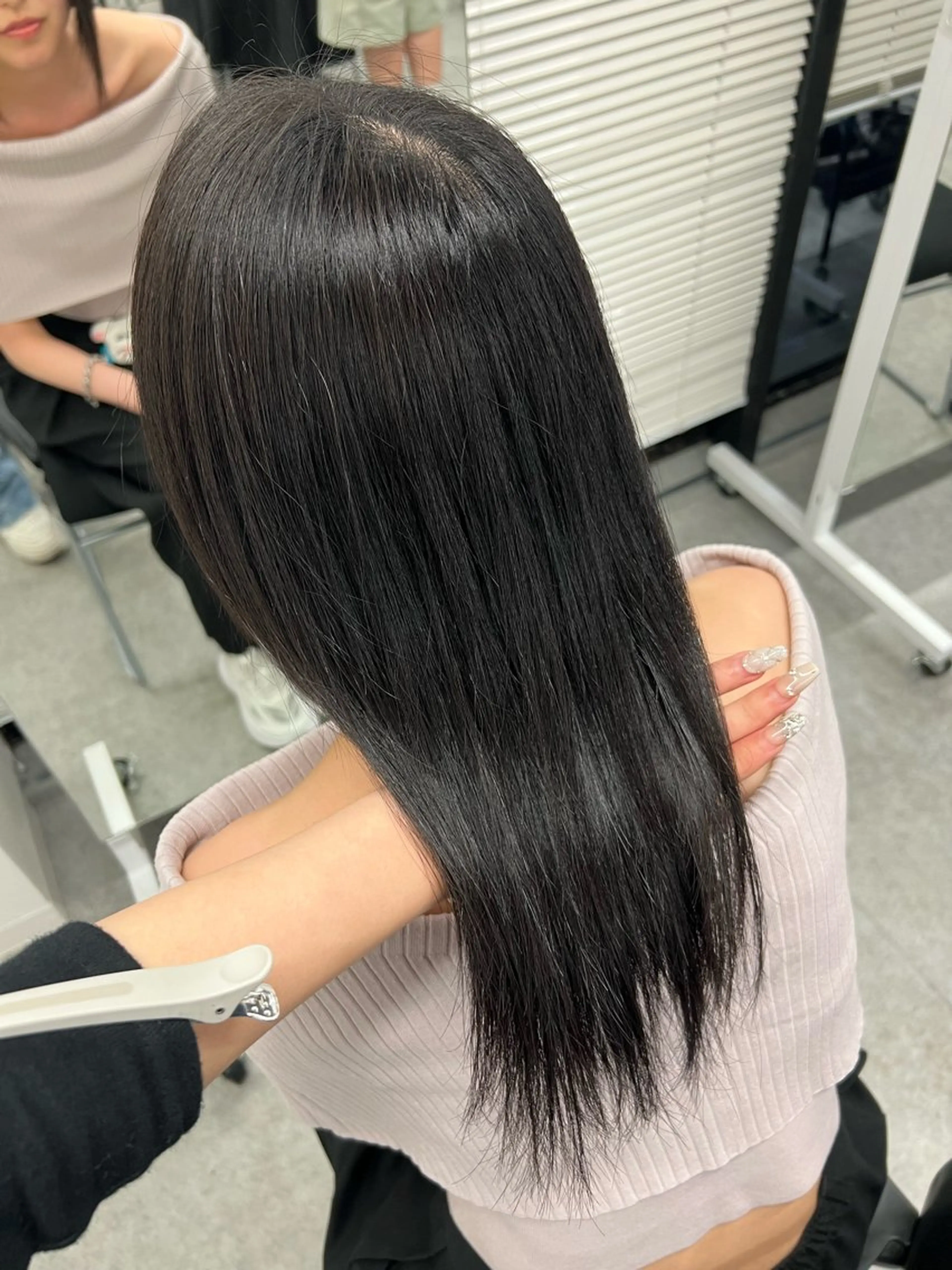 ミディアム 髪質改善 トリートメント Natsumi / 透明感艶カラーのヘアスタイル