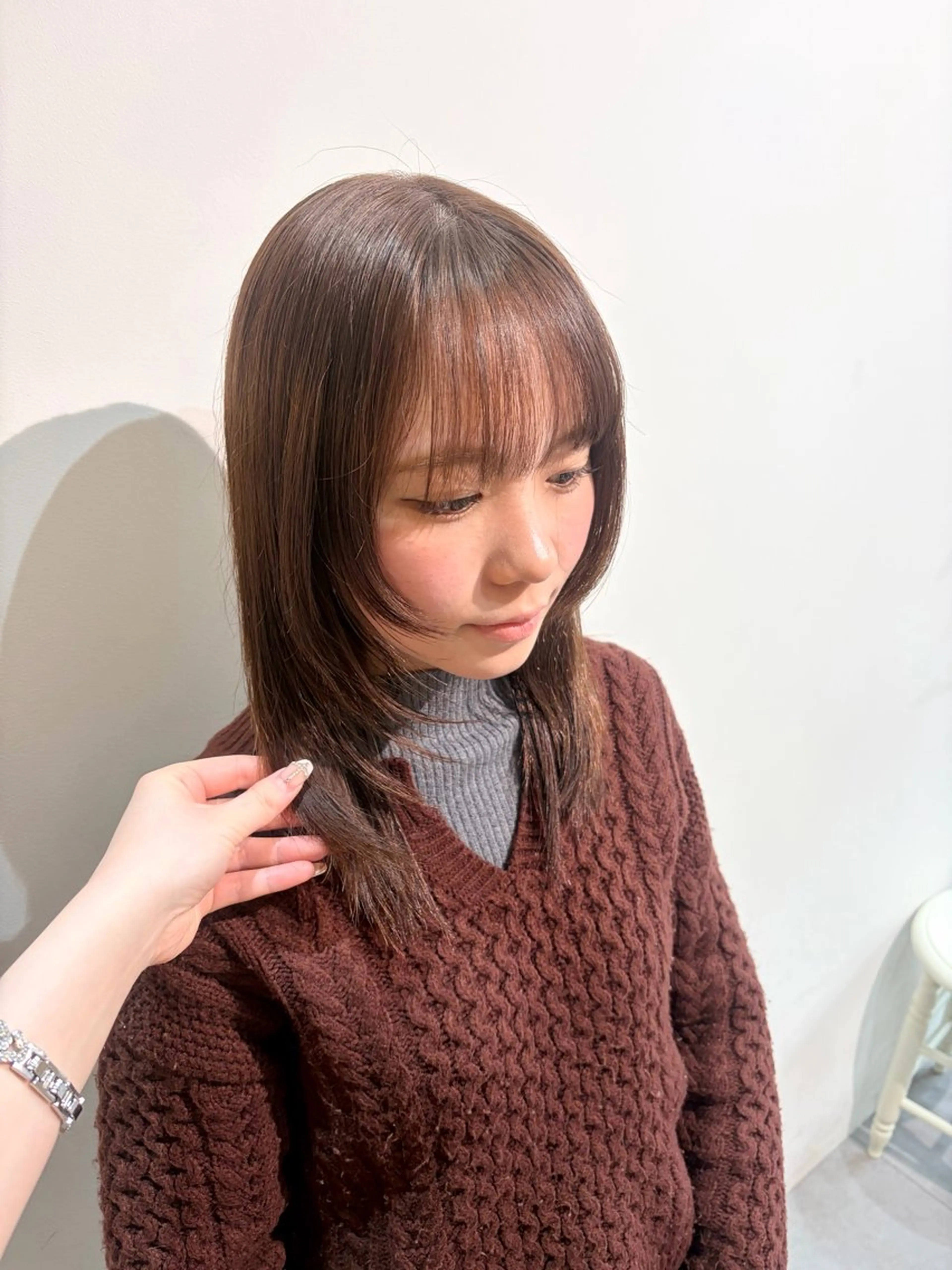 ミディアム くびれヘア 顔周りカット ハイレイヤー 韓国風ヘア レイヤーカット レイヤーカット/韓国 ヘア/透明感カラーのヘアスタイル