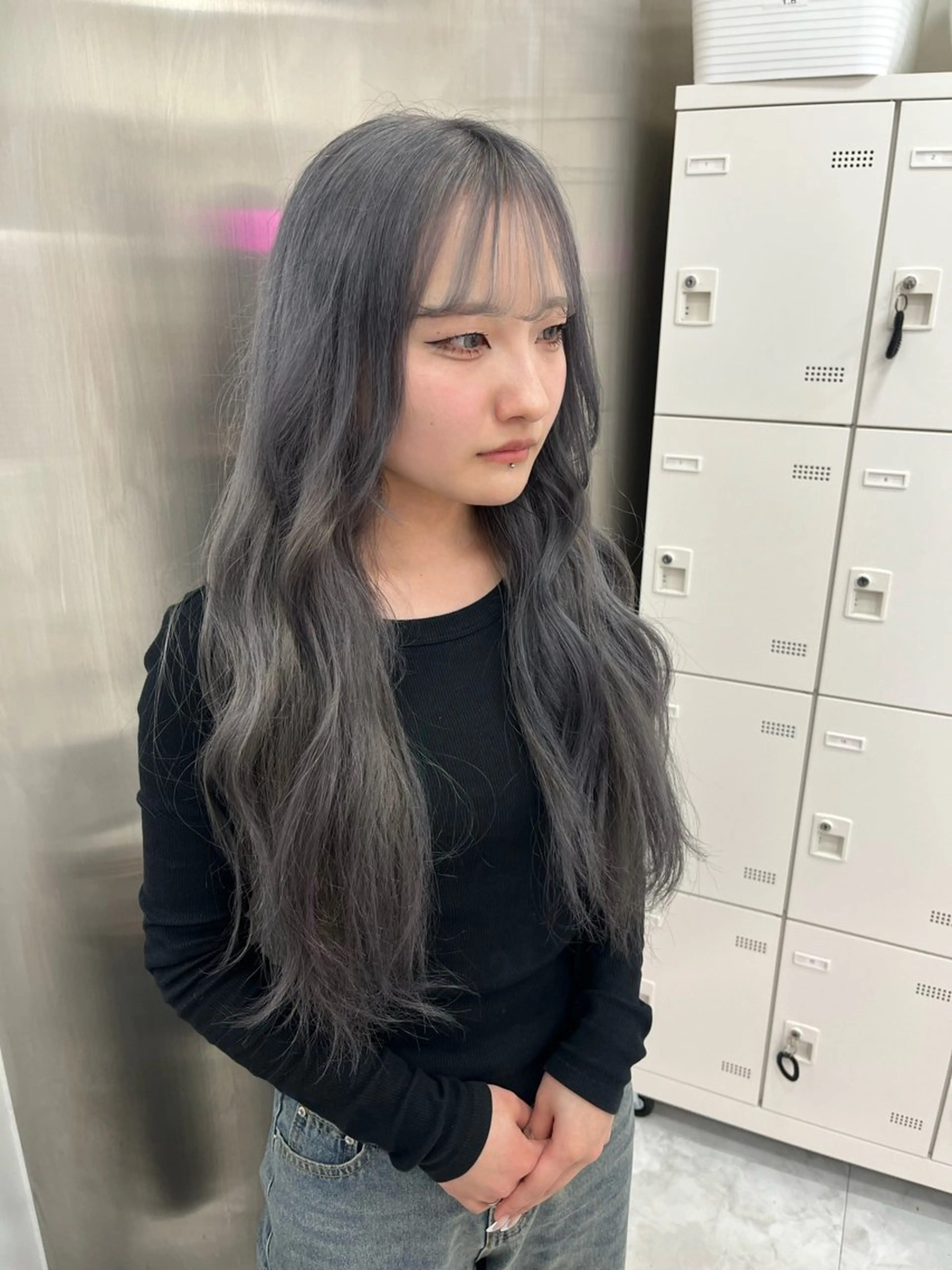 【⚡️黒染め剥がしトリプルカラー⚡️】複雑履歴の方やホワイト、グレー系のカラーにしたい方はこちら‼️カット無料✨️の写真