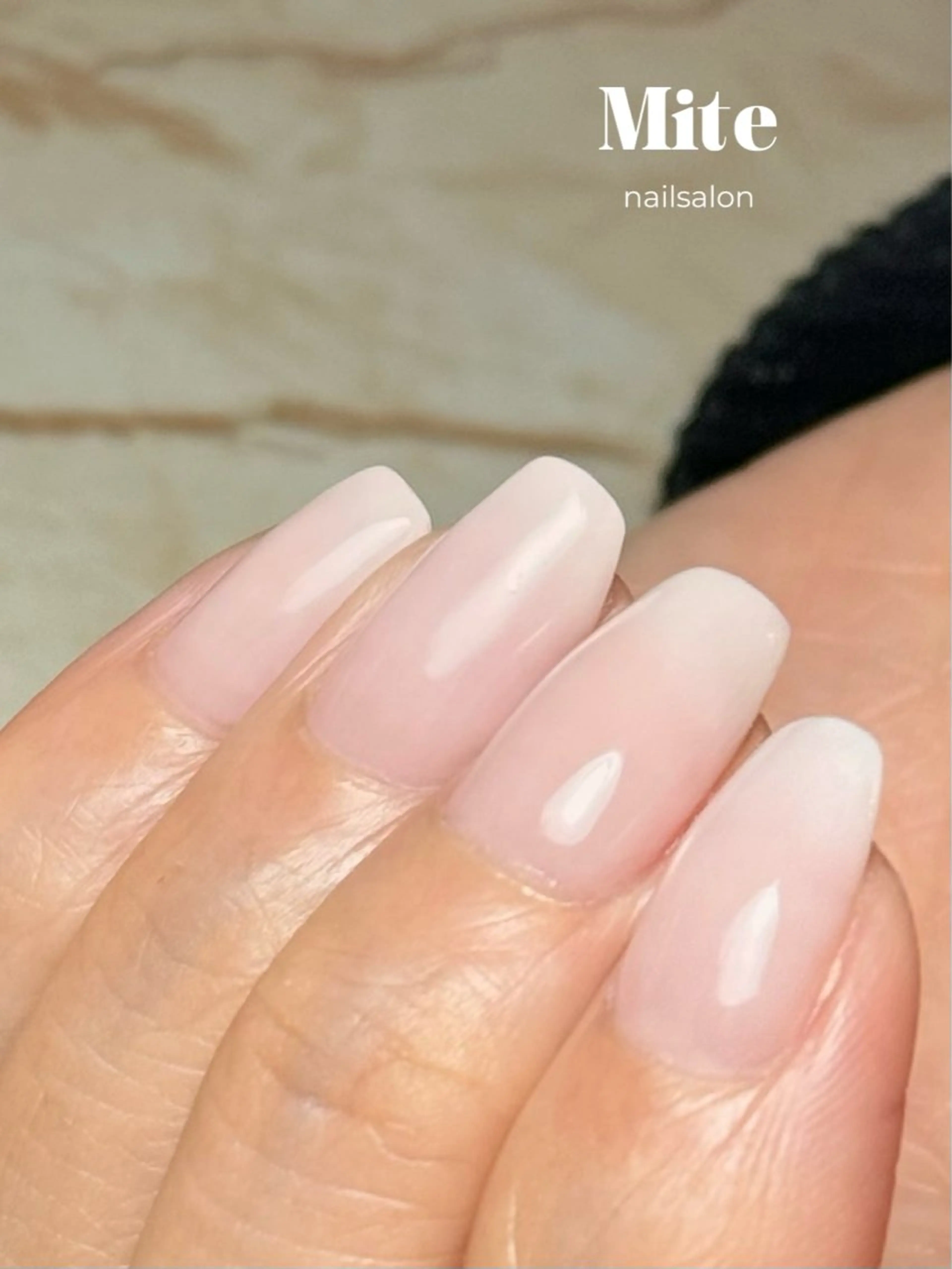 ネイル 入学式 グラデーション 卒業式 ホワイト Mite ミテのネイルデザイン