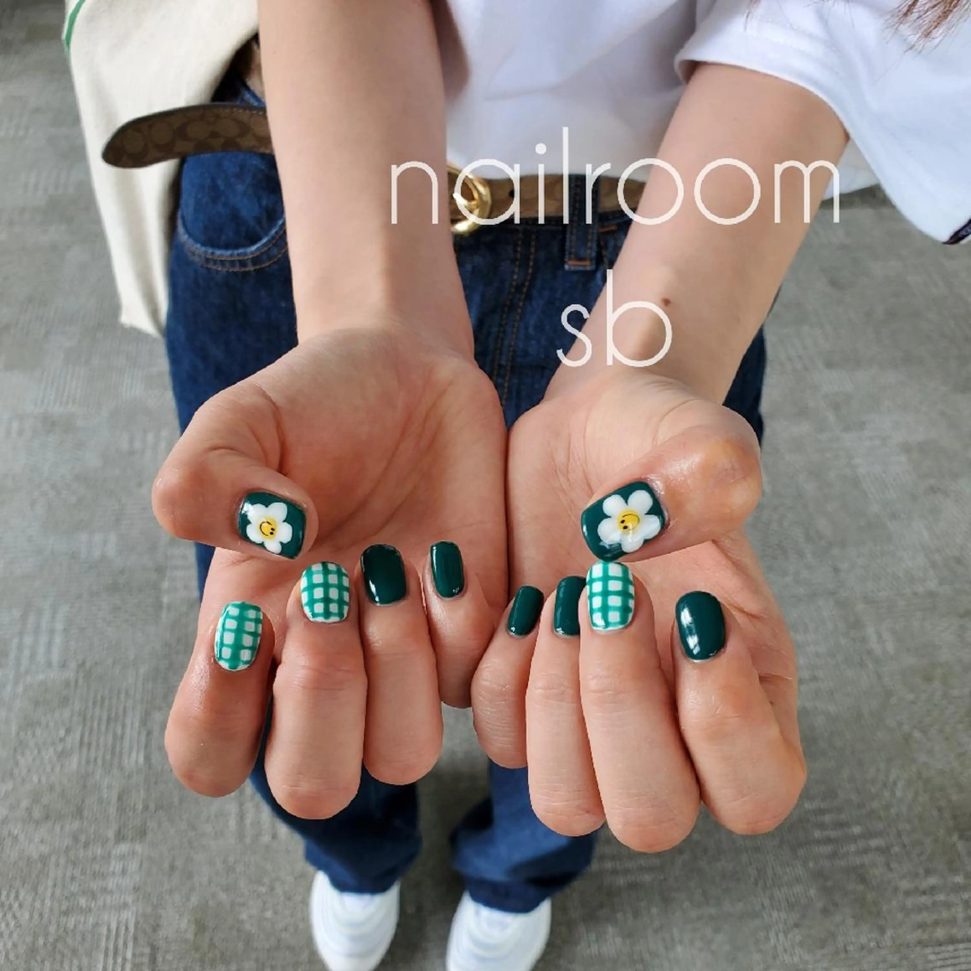 ネイル ハンドネイル nailroom‪ sb‪‪𓈒𓂂𓏸のネイルデザイン