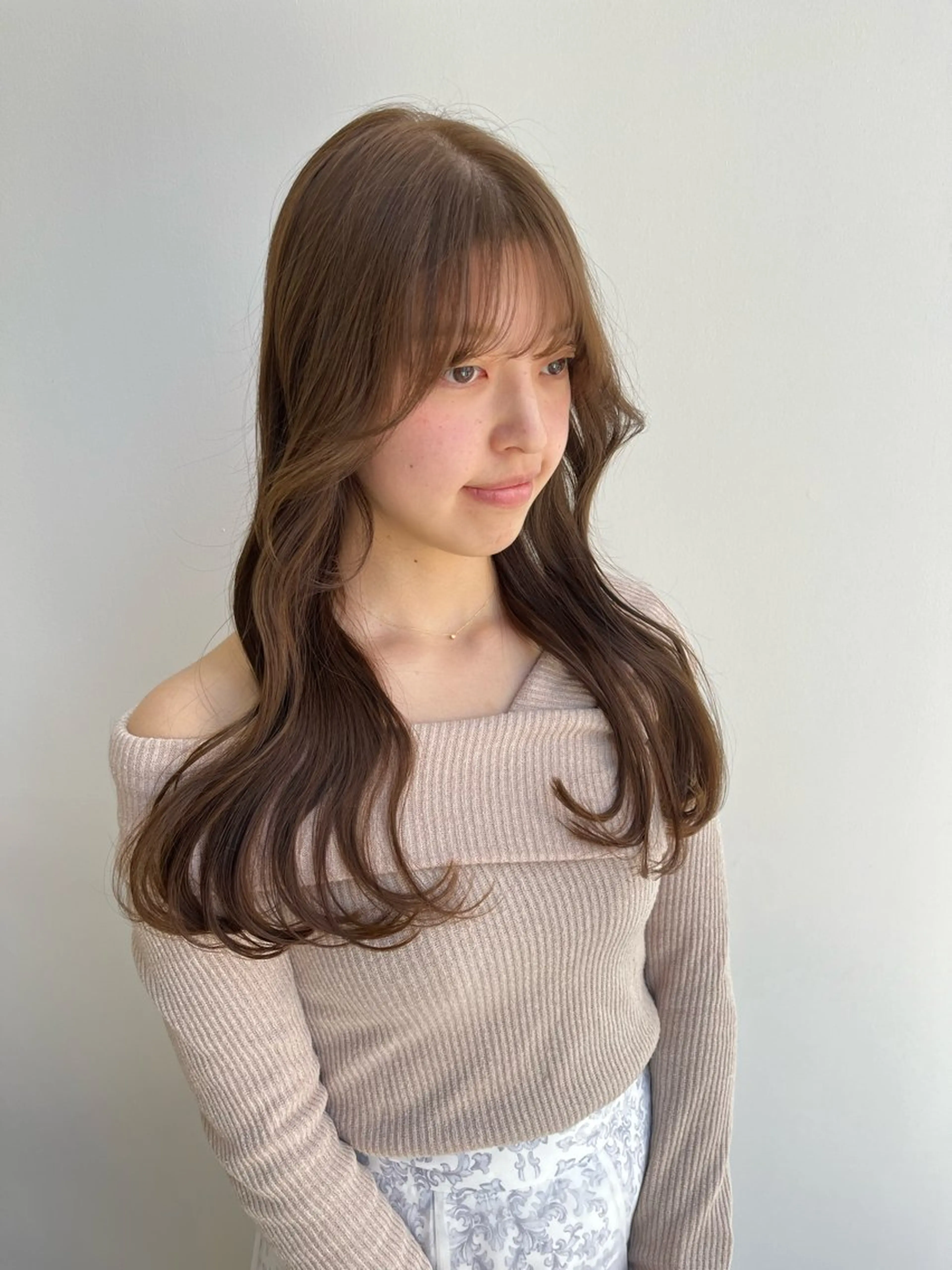 セミロング カラー ヘアアレンジ 🥀暖色韓国ヘア💕 保科侑花のヘアスタイル