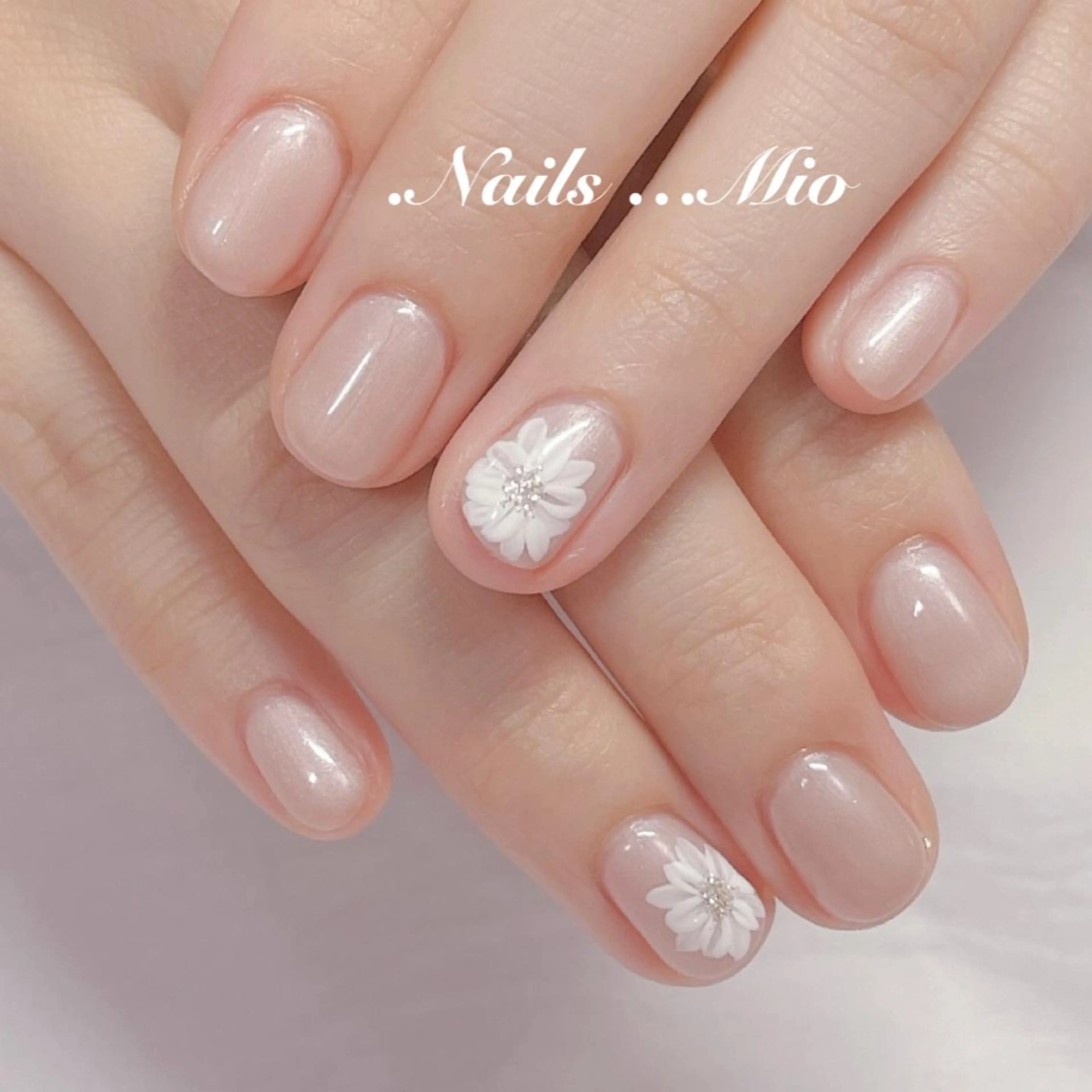 ネイル アートネイル フラワーネイル ジェルネイル ワンカラーネイル ブライダルネイル .Nails Mio 赤羽西ネイルサロンのネイルデザイン