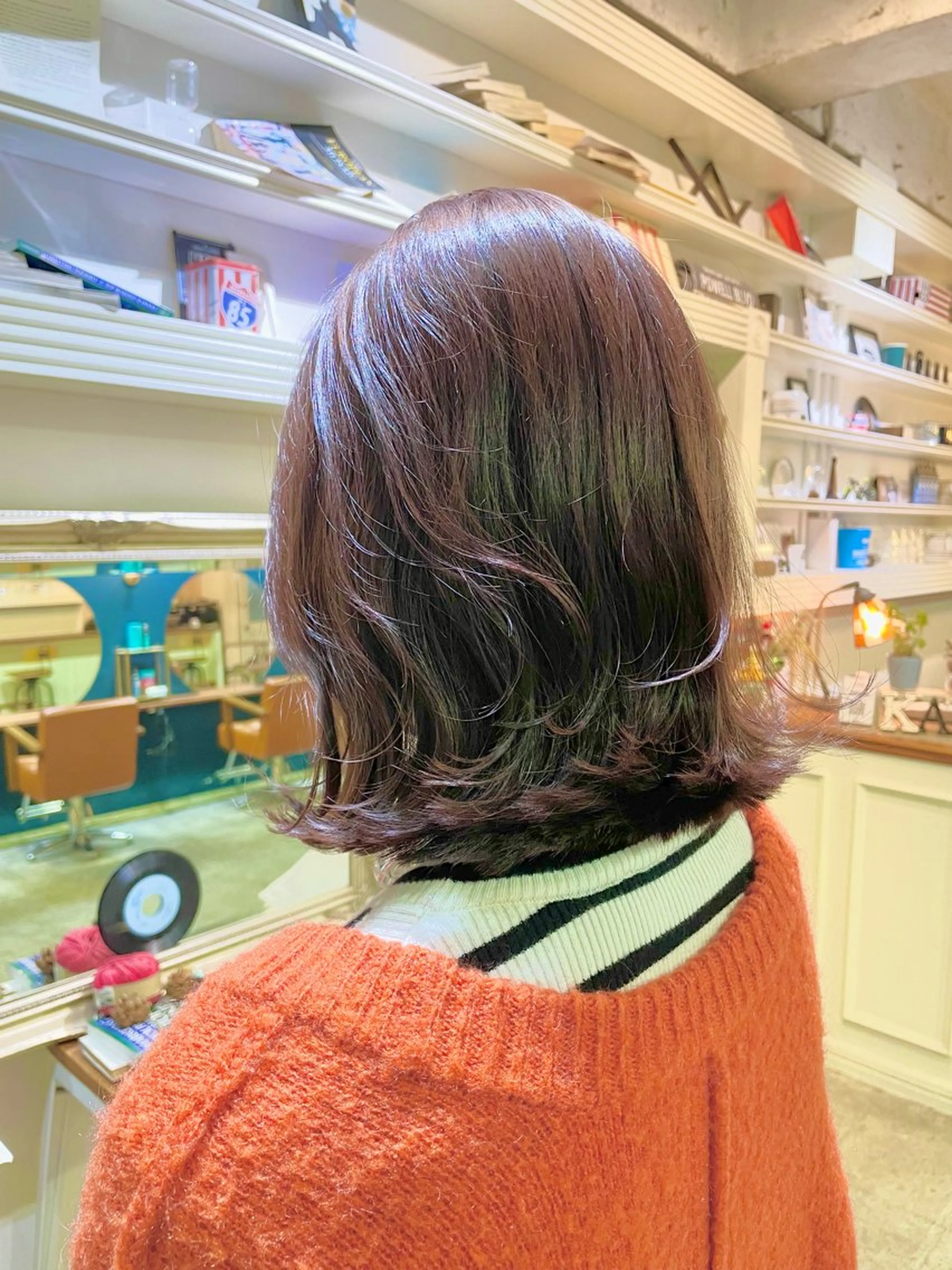ミディアム カラー ヘアアレンジ ベージュカラー ボブ 外ハネヘア ヘアカラー トリートメント 山崎 澪 レイヤーカット/大宮のヘアスタイル