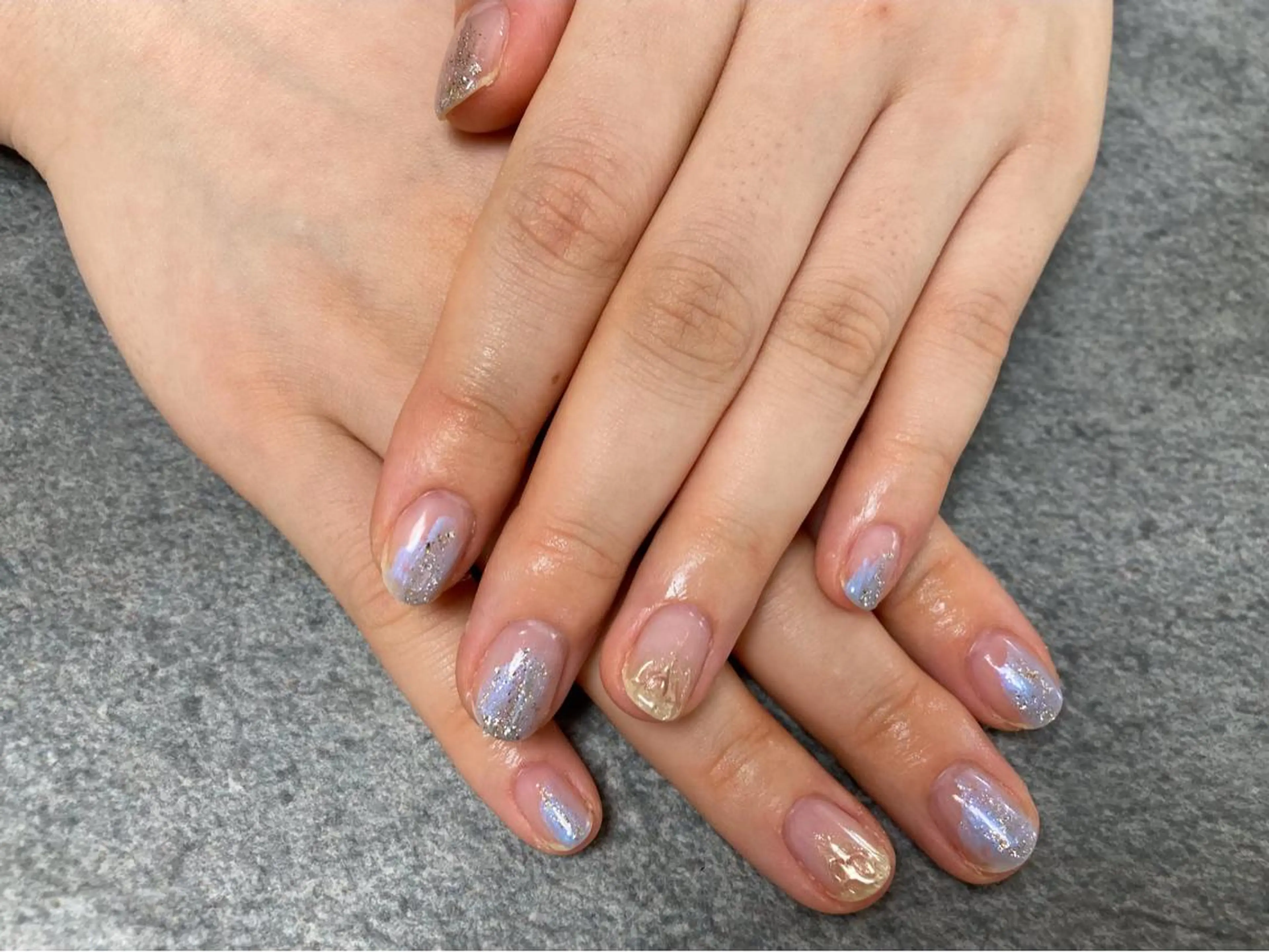 ネイル キラキラネイル mogunail &blowのネイルデザイン