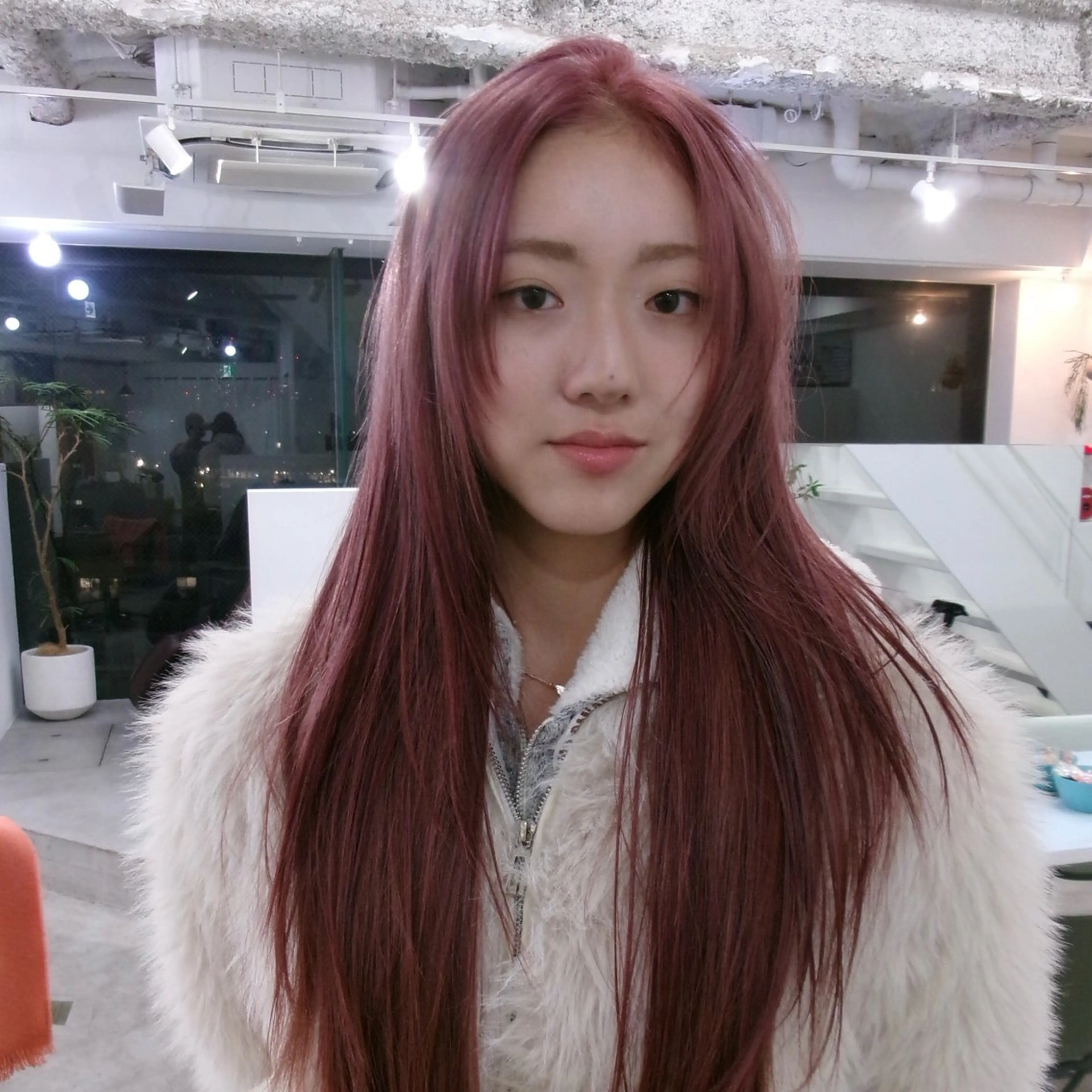 ロング 今井 香奈恵のヘアスタイル