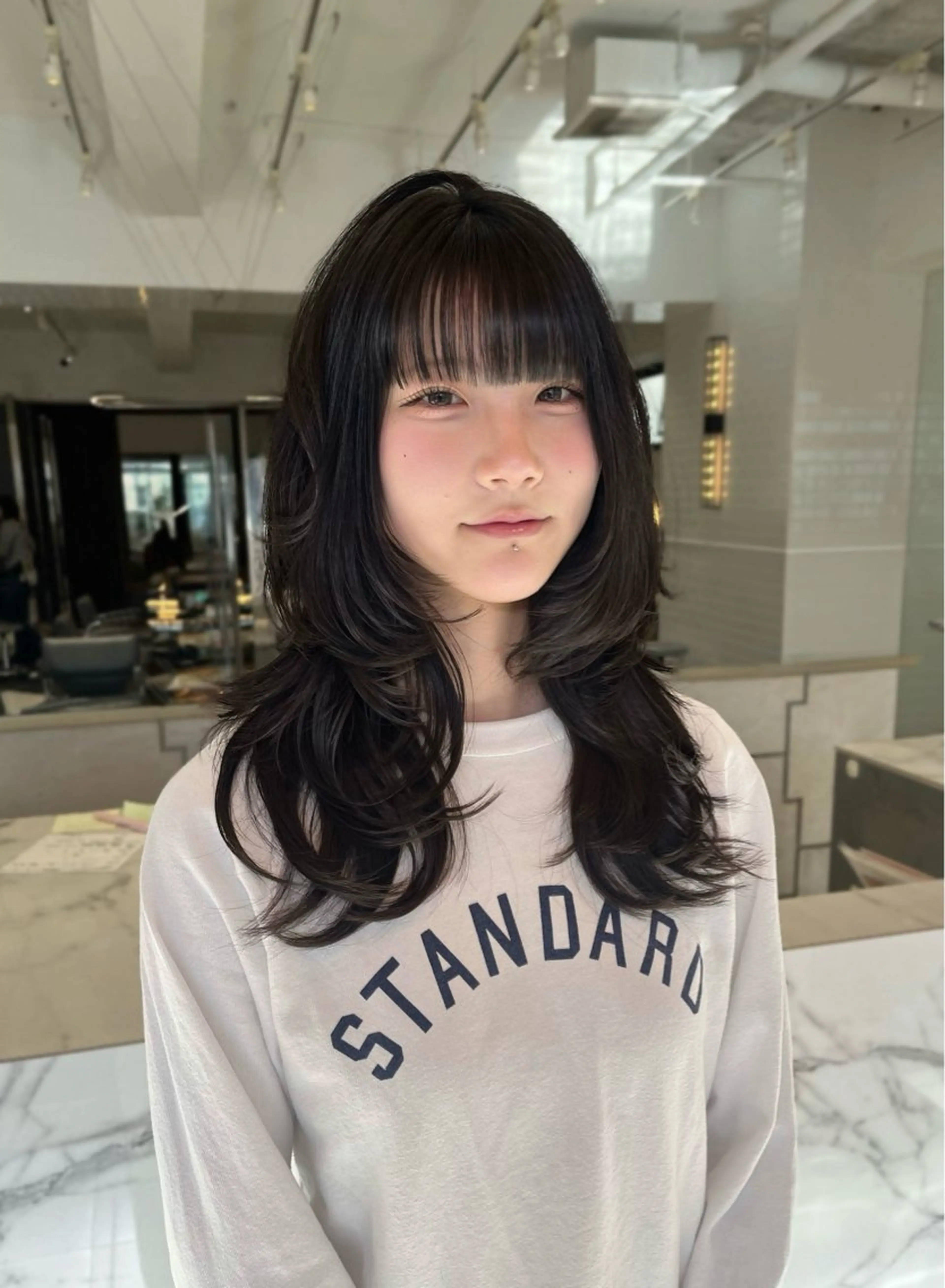 ロング カット ヘアカラー haruna .のヘアスタイル