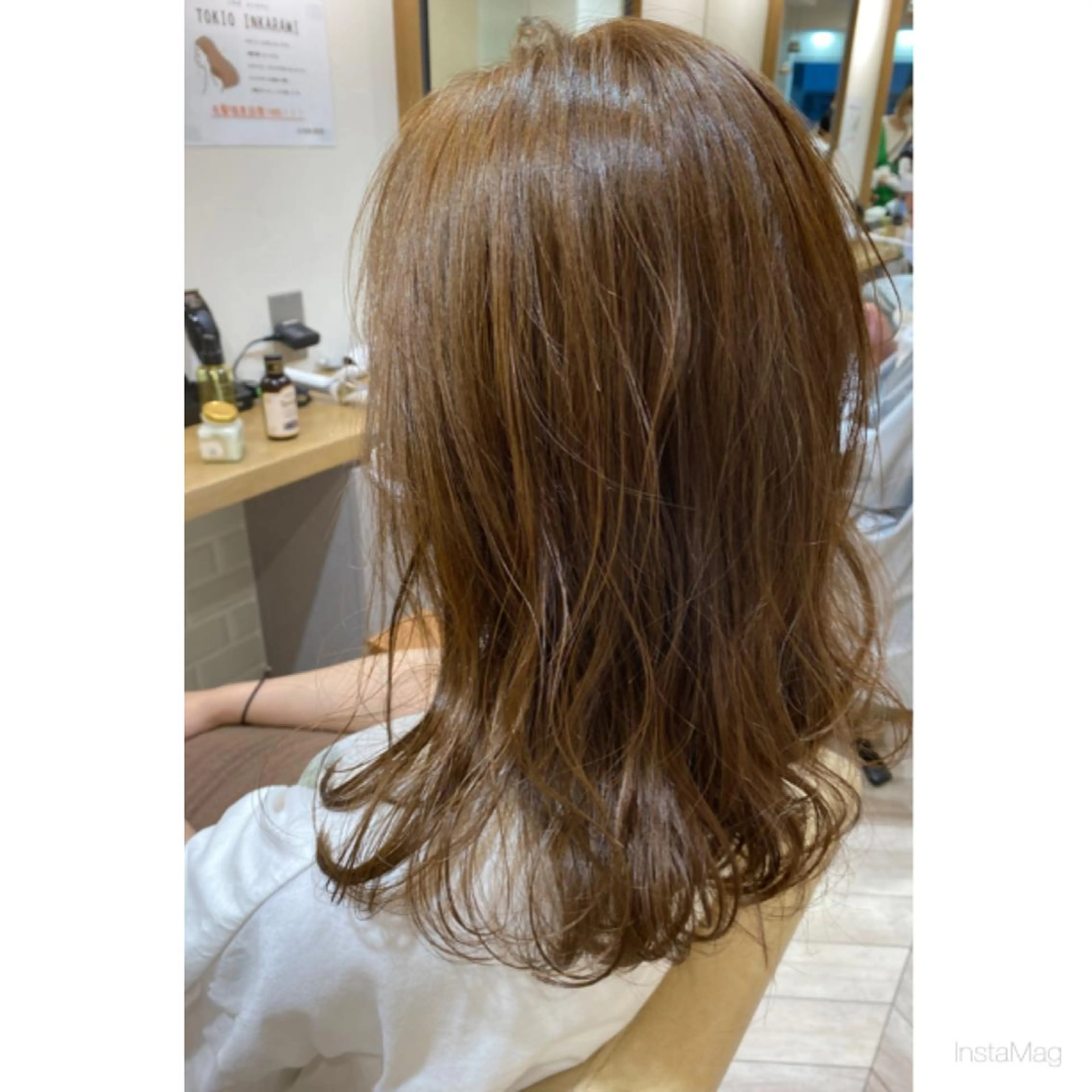 セミロング カラー ベージュカラー 透明感カラー カット ヘアカラー 岩間 香純のヘアスタイル