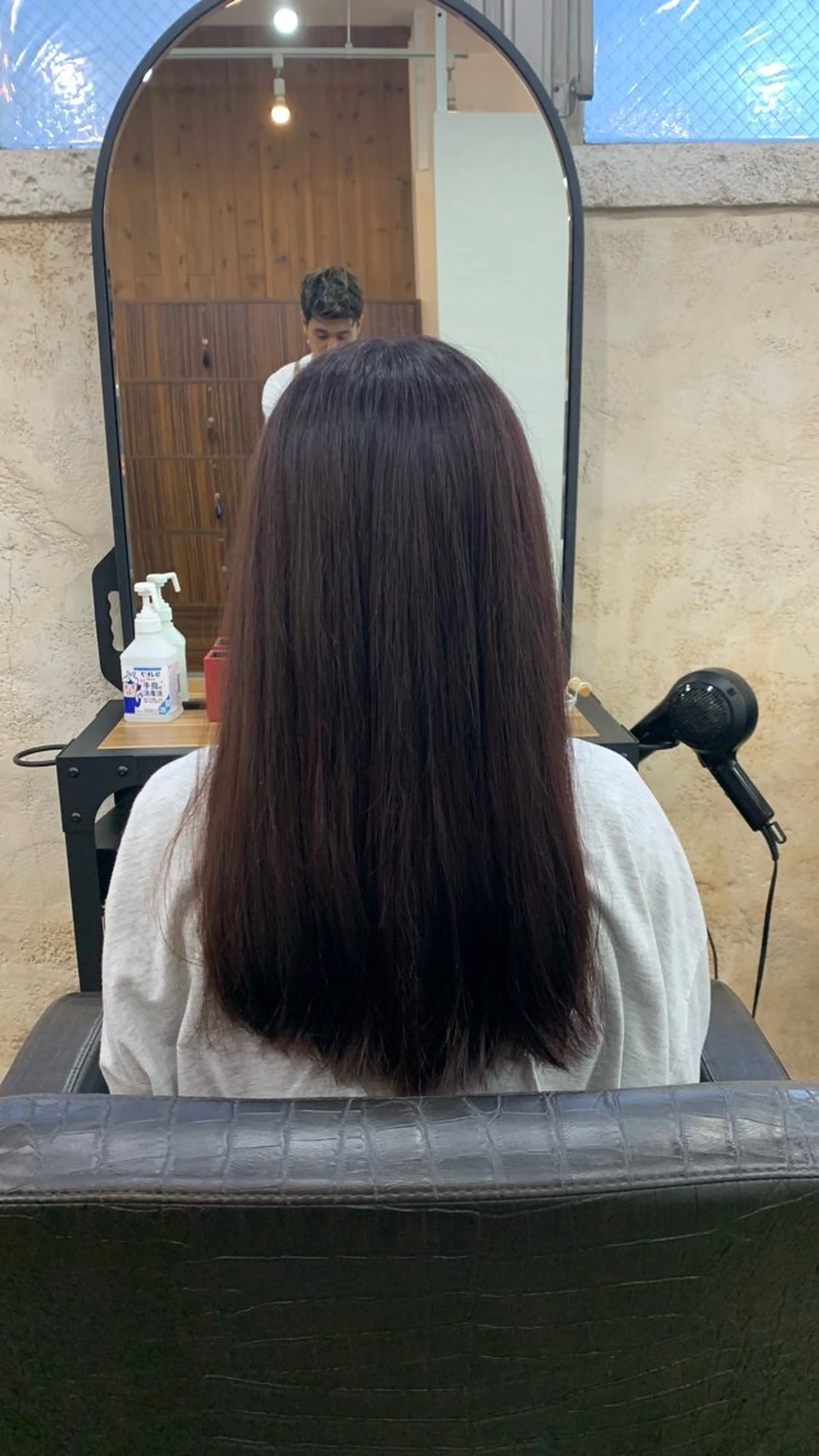 セミロング チバ ヒロトのヘアスタイル