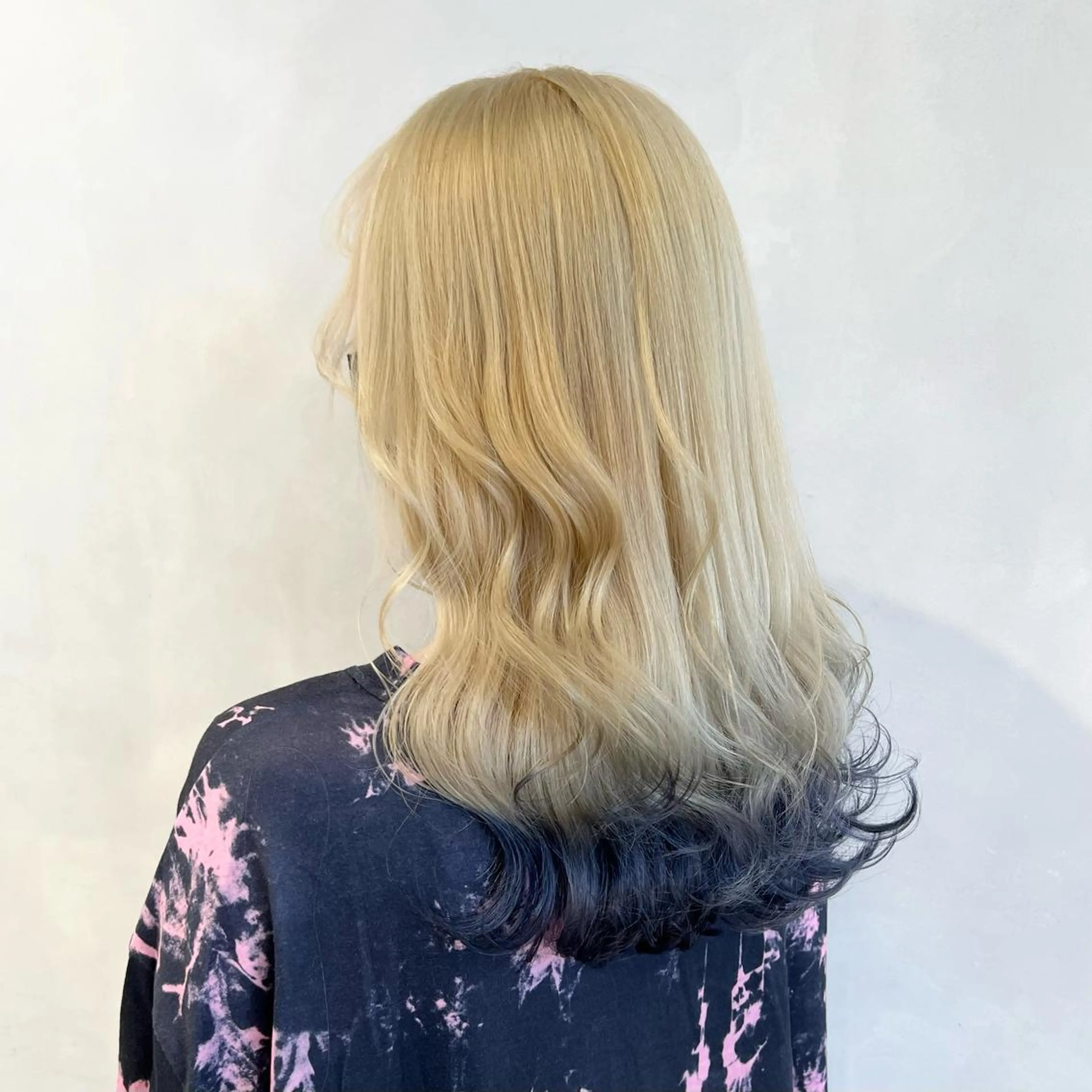 ショート カラー 🩵ブリーチカラー 🐈MIORI🩵のヘアスタイル