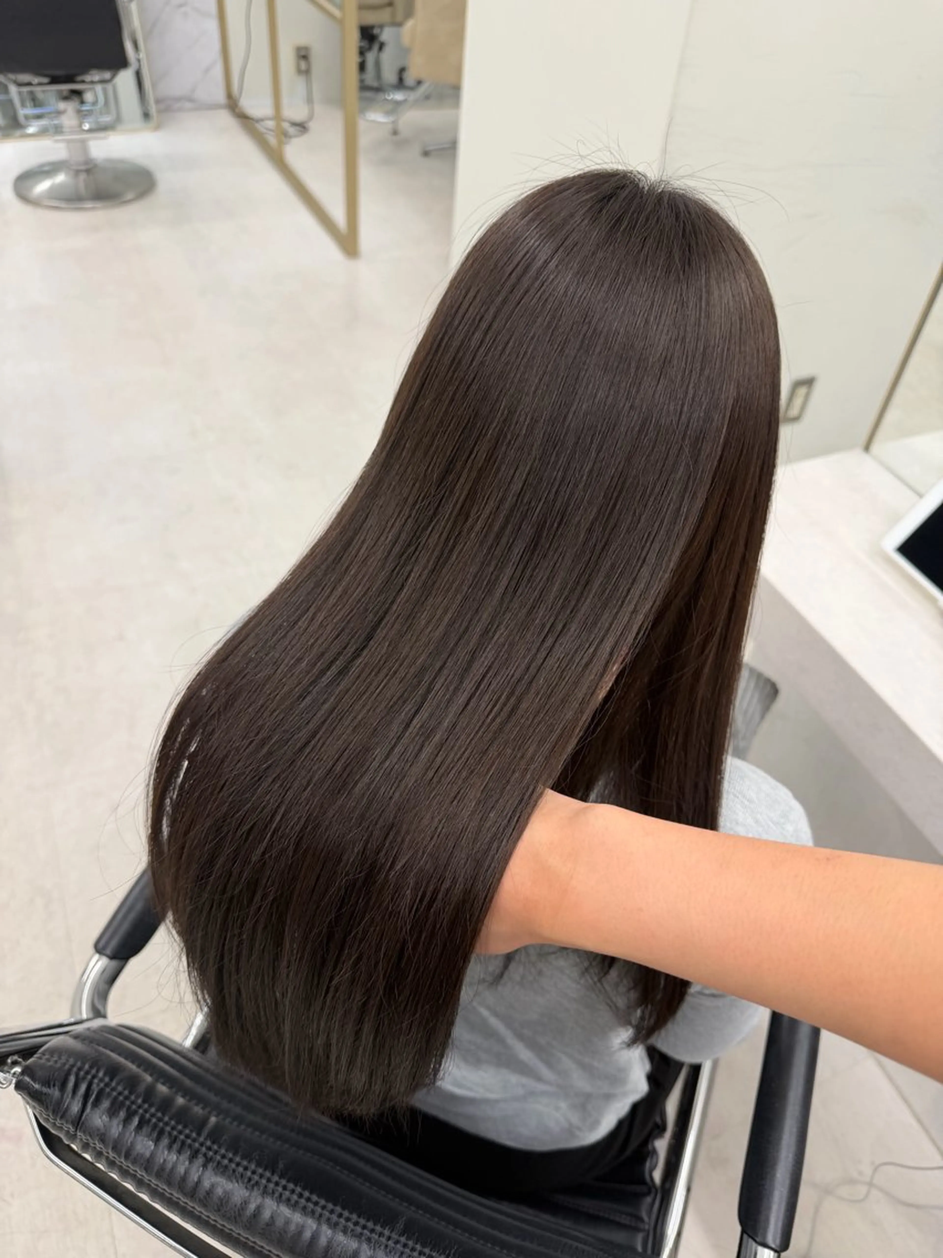 セミロング カラー アッシュ ベージュカラー カット ヘアカラー トリートメント mei / レイヤー 顔まわり 🤍のヘアスタイル